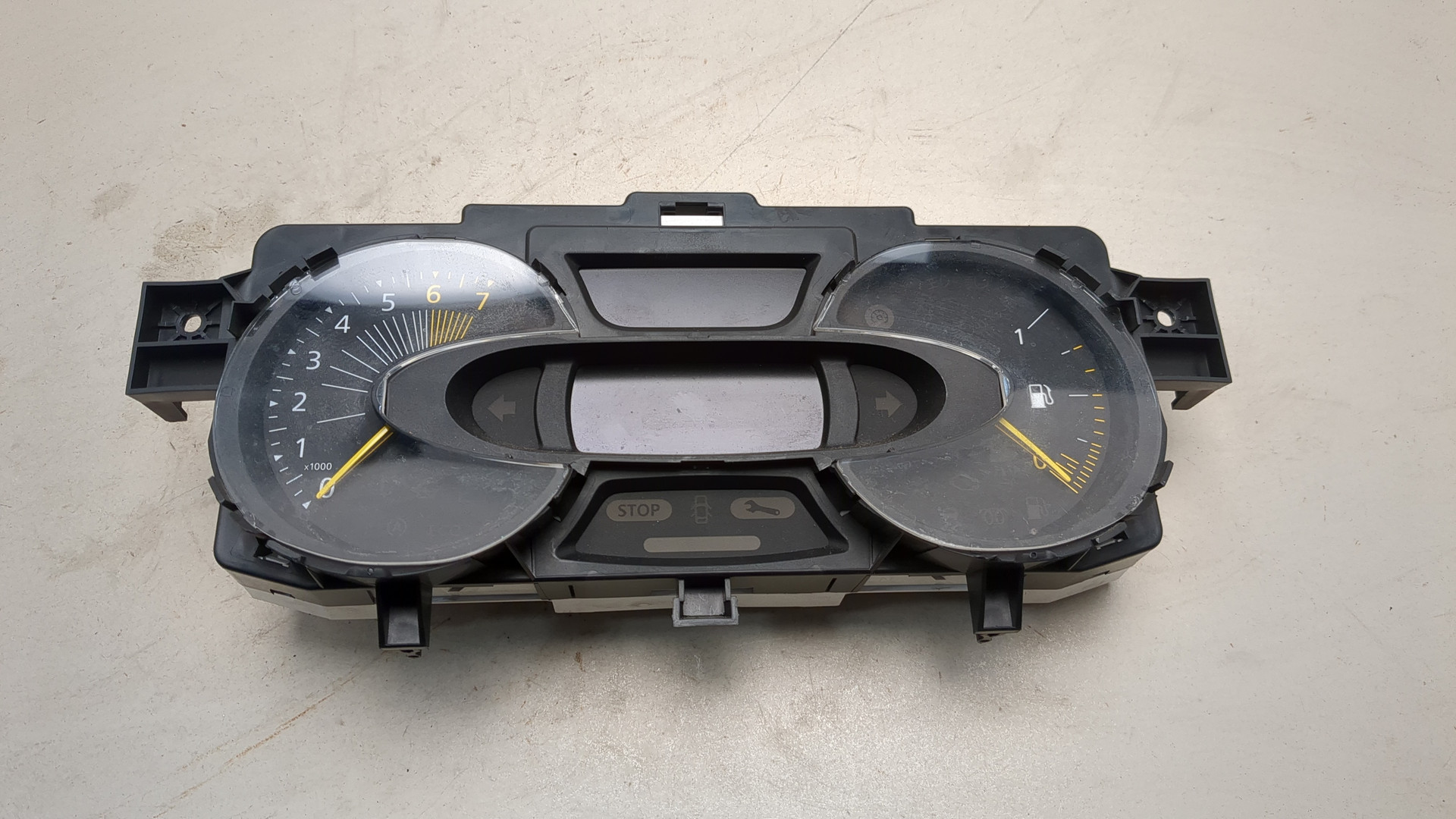 Панель приборов