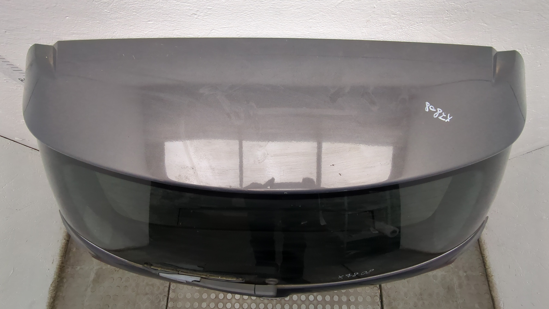 Дверь багажника