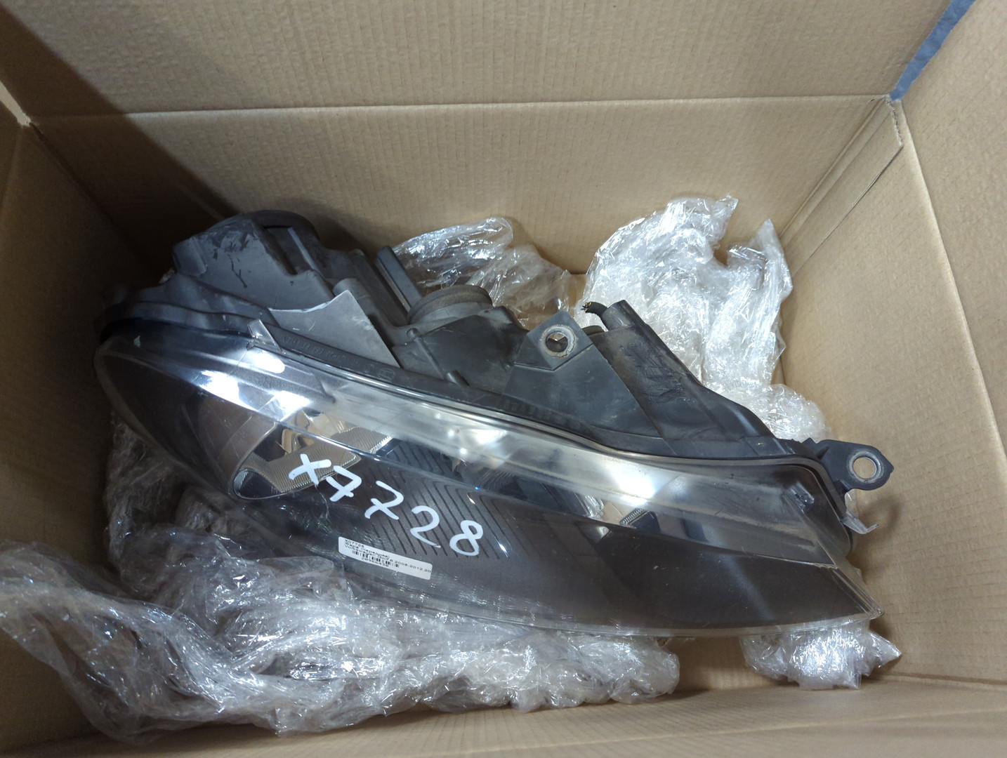 Фара правая