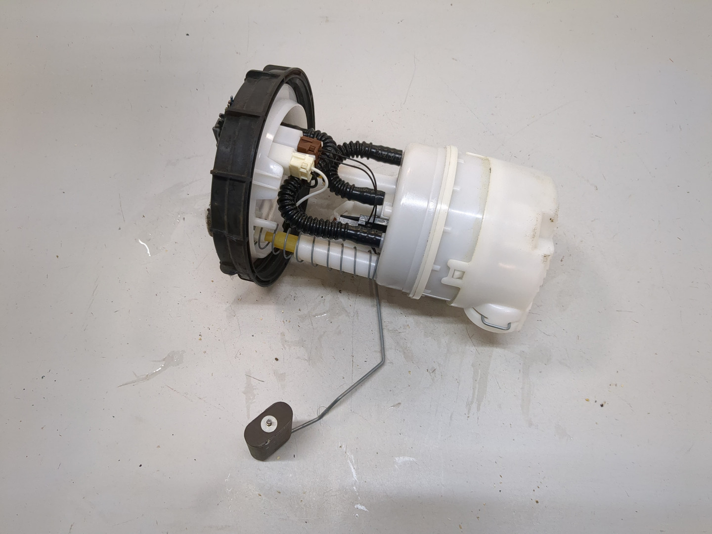 Насос топливный электрический