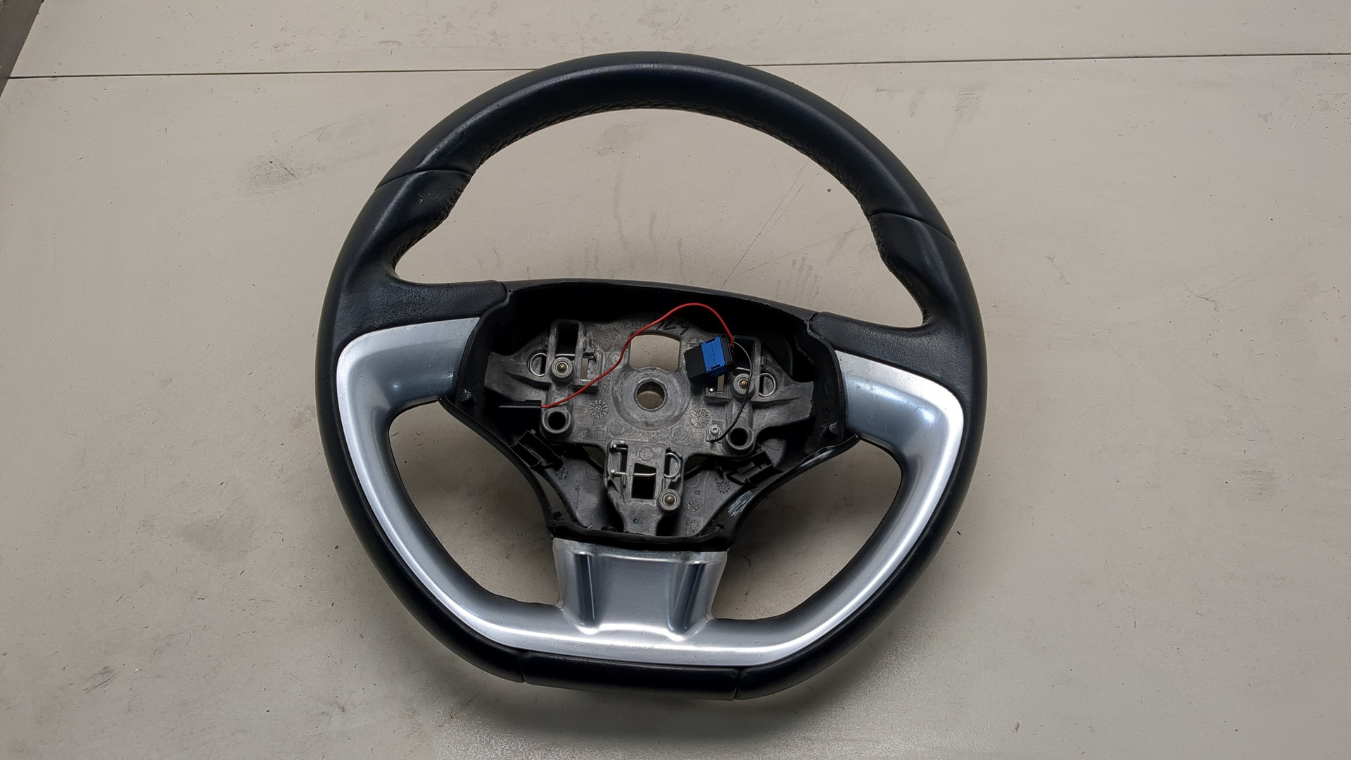 Рулевое колесо (руль)