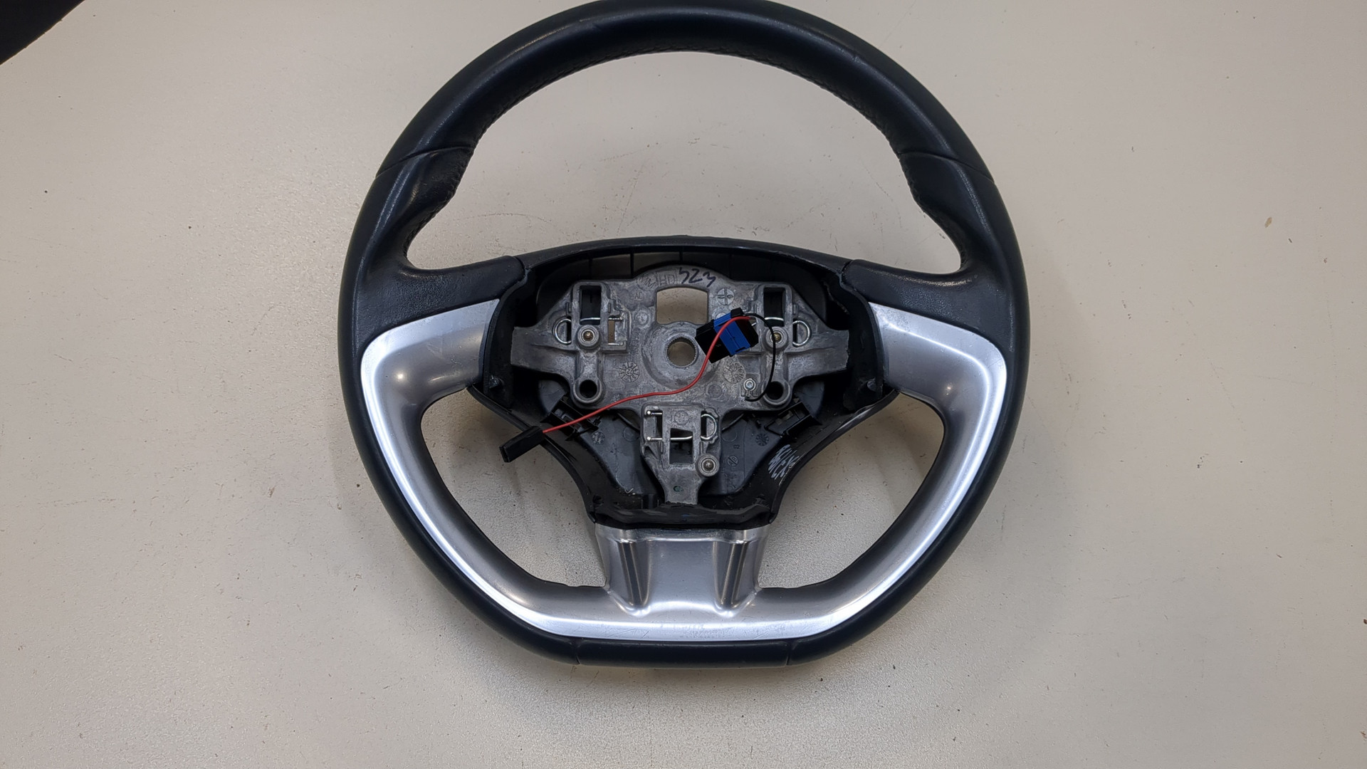 Рулевое колесо (руль)