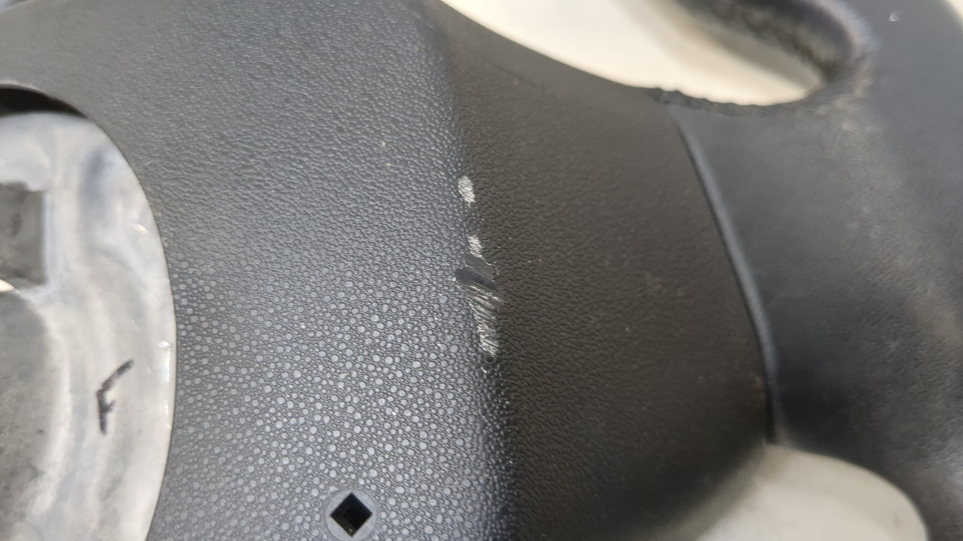 Рулевое колесо (руль)