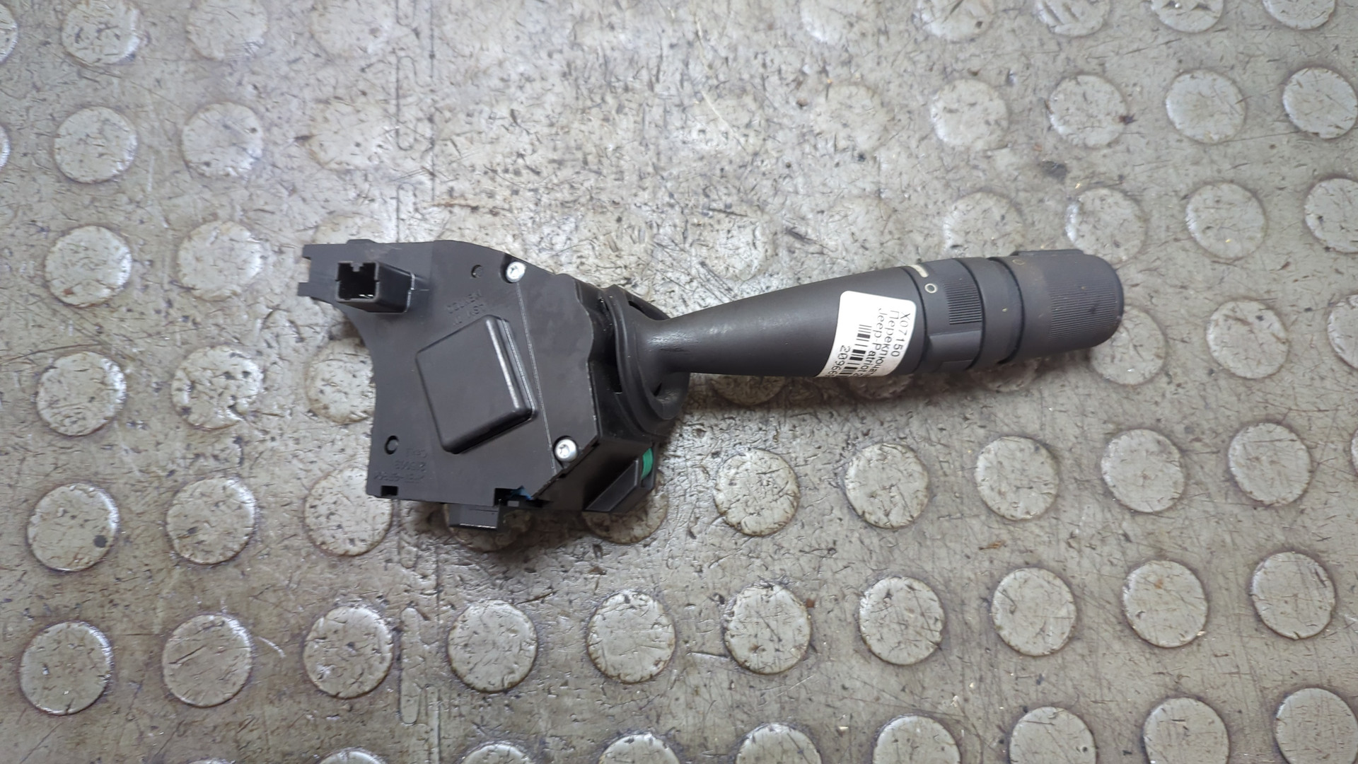 Переключатель поворотов подрулевой