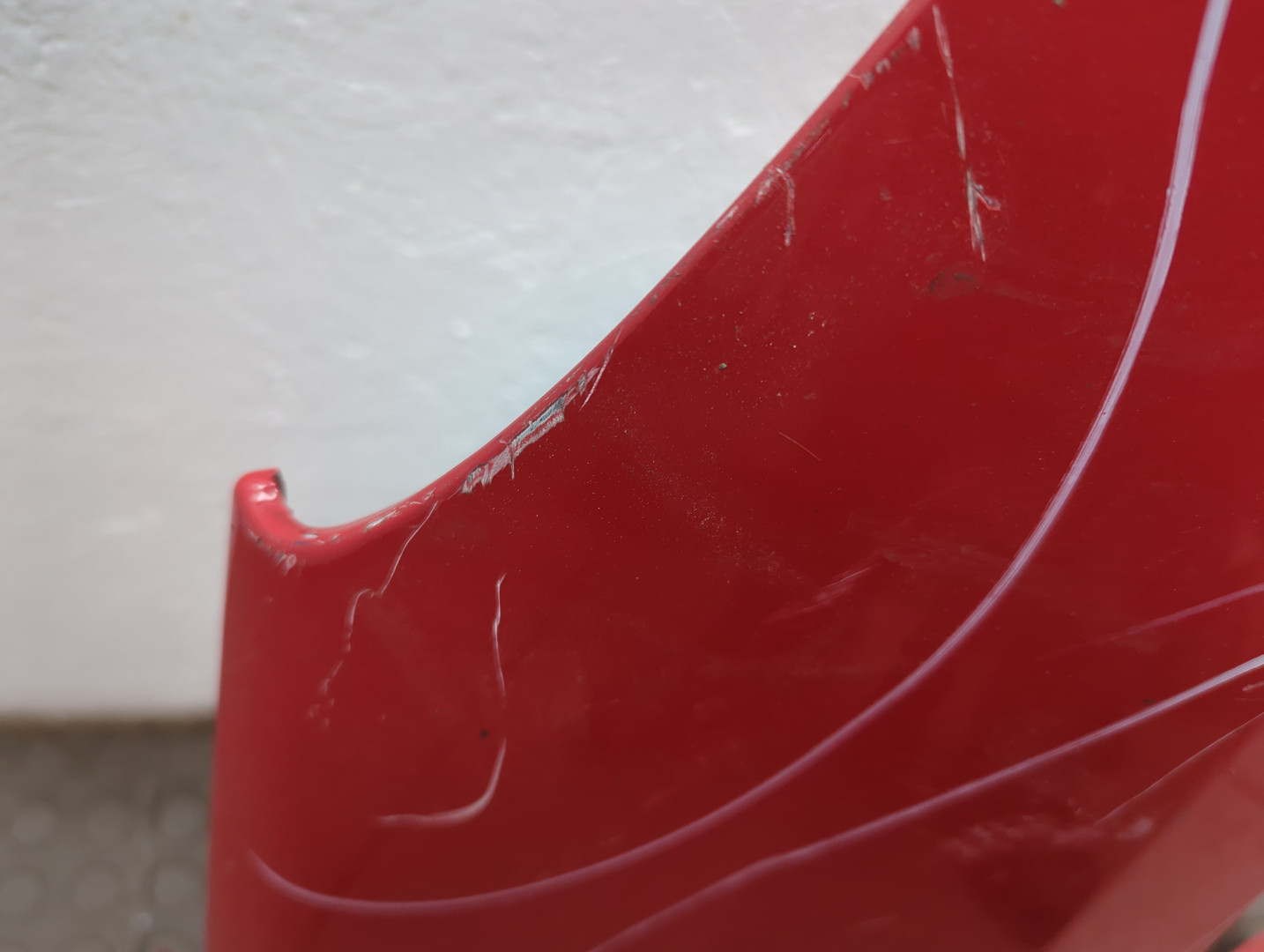 Крыло переднее правое