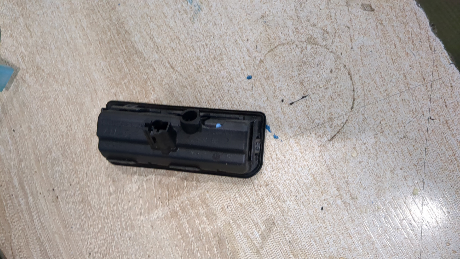 Кнопка открывания багажника