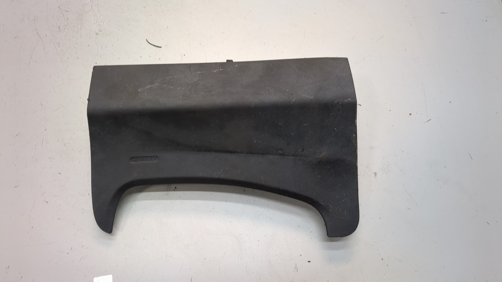 Подушка безопасности нижняя (для колен)