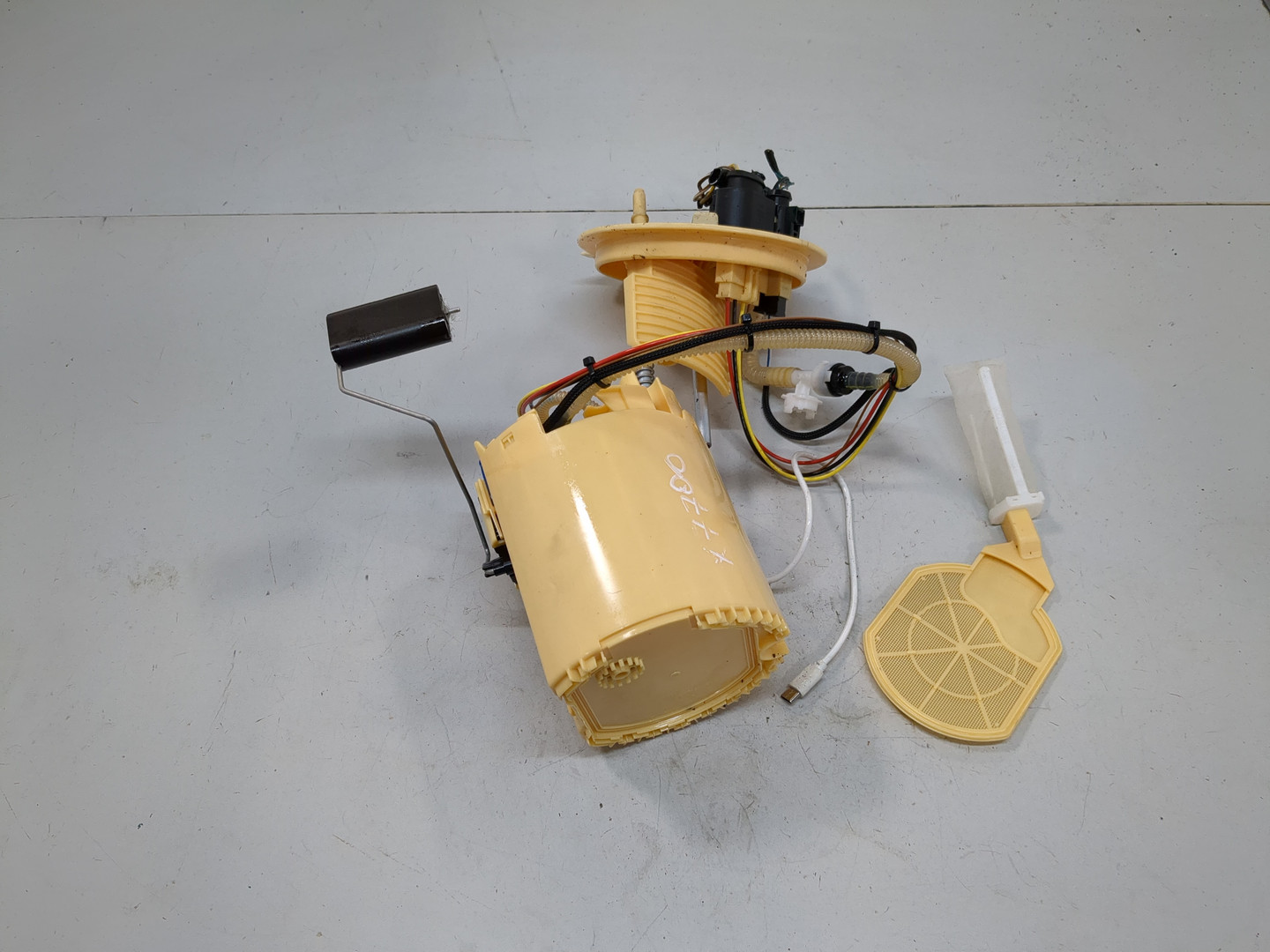 Насос топливный электрический