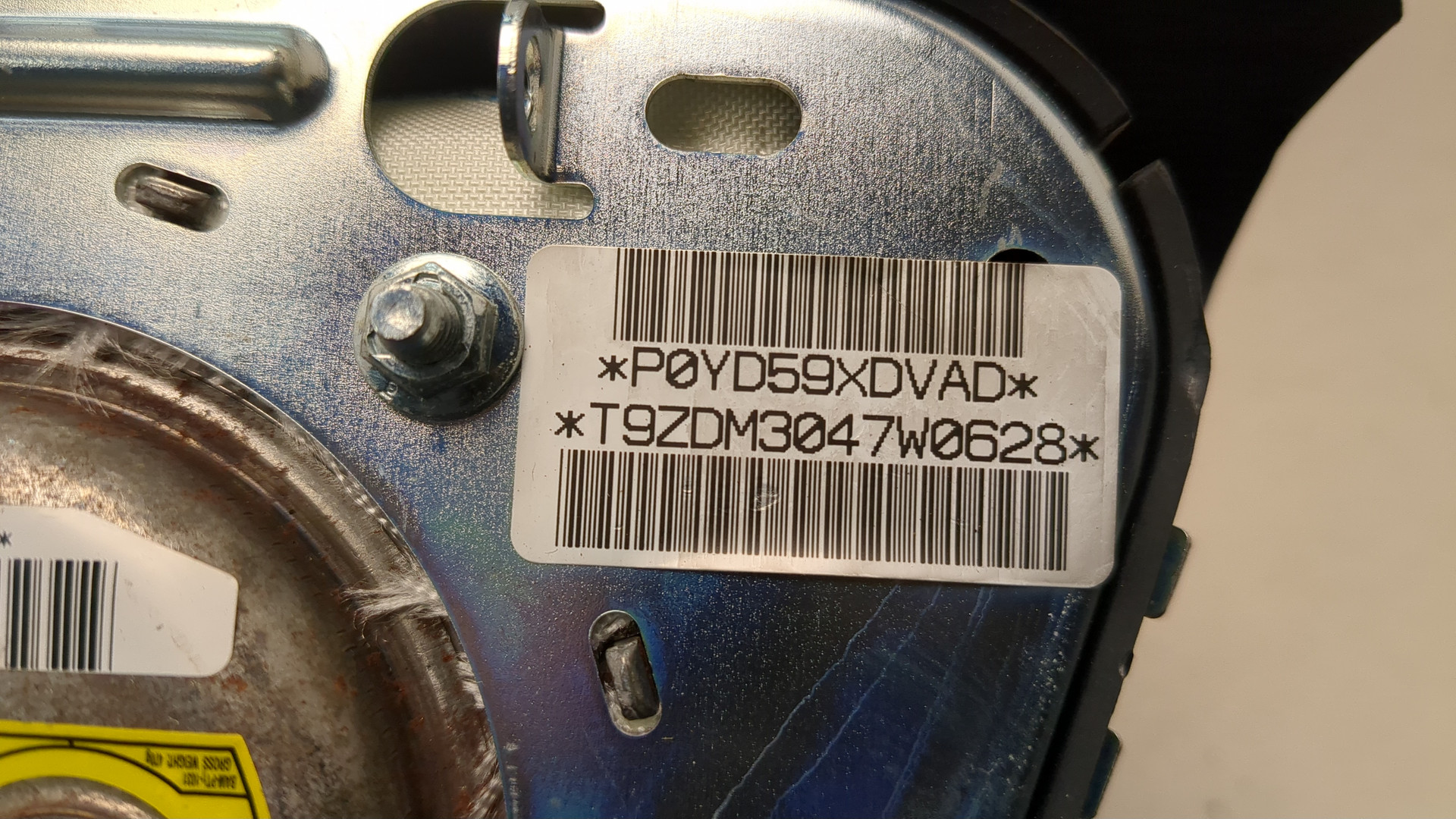 Подушка безопасности в рулевое колесо