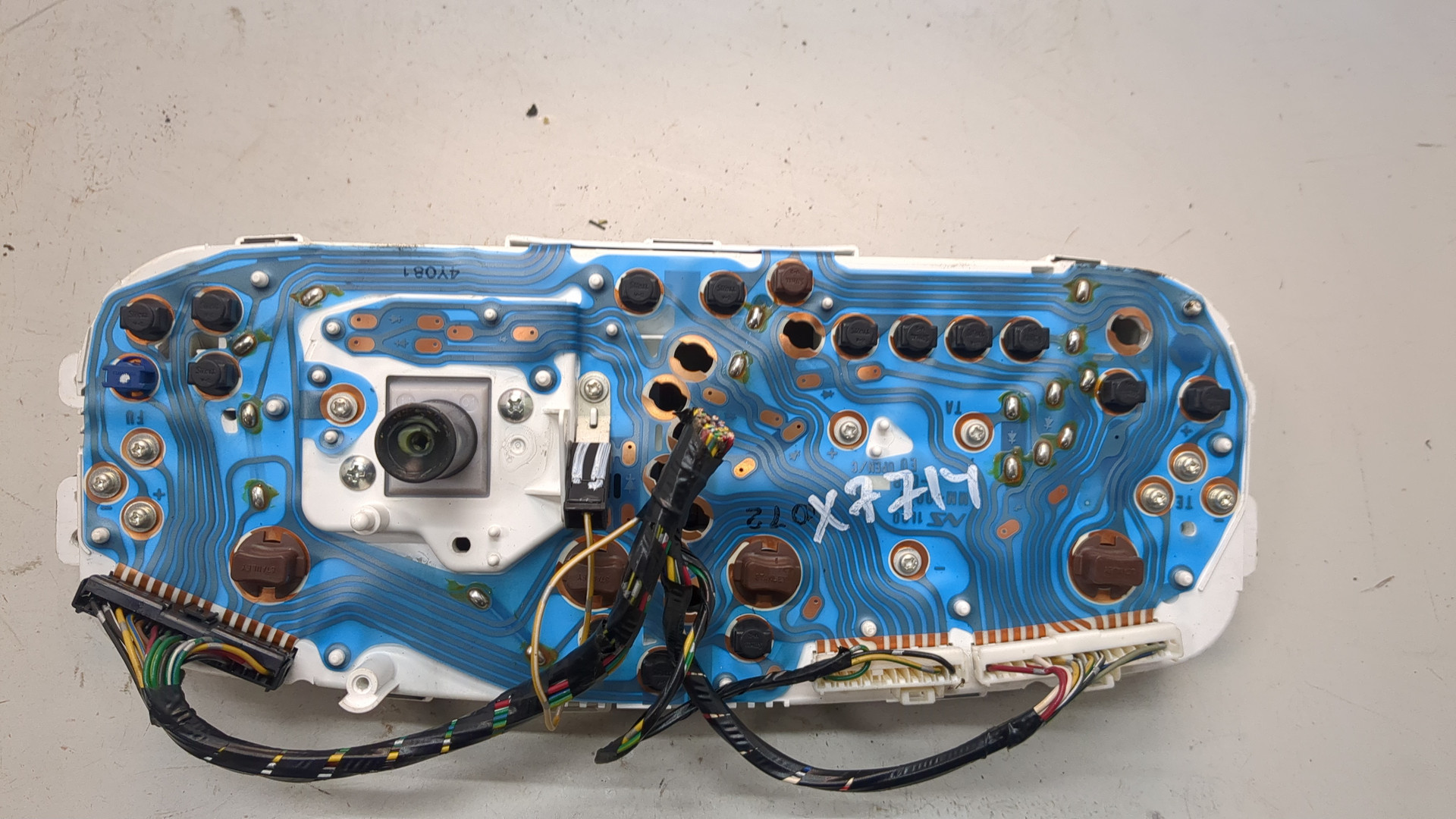 Панель приборов