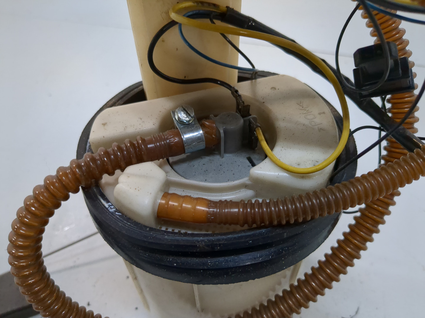 Насос топливный электрический