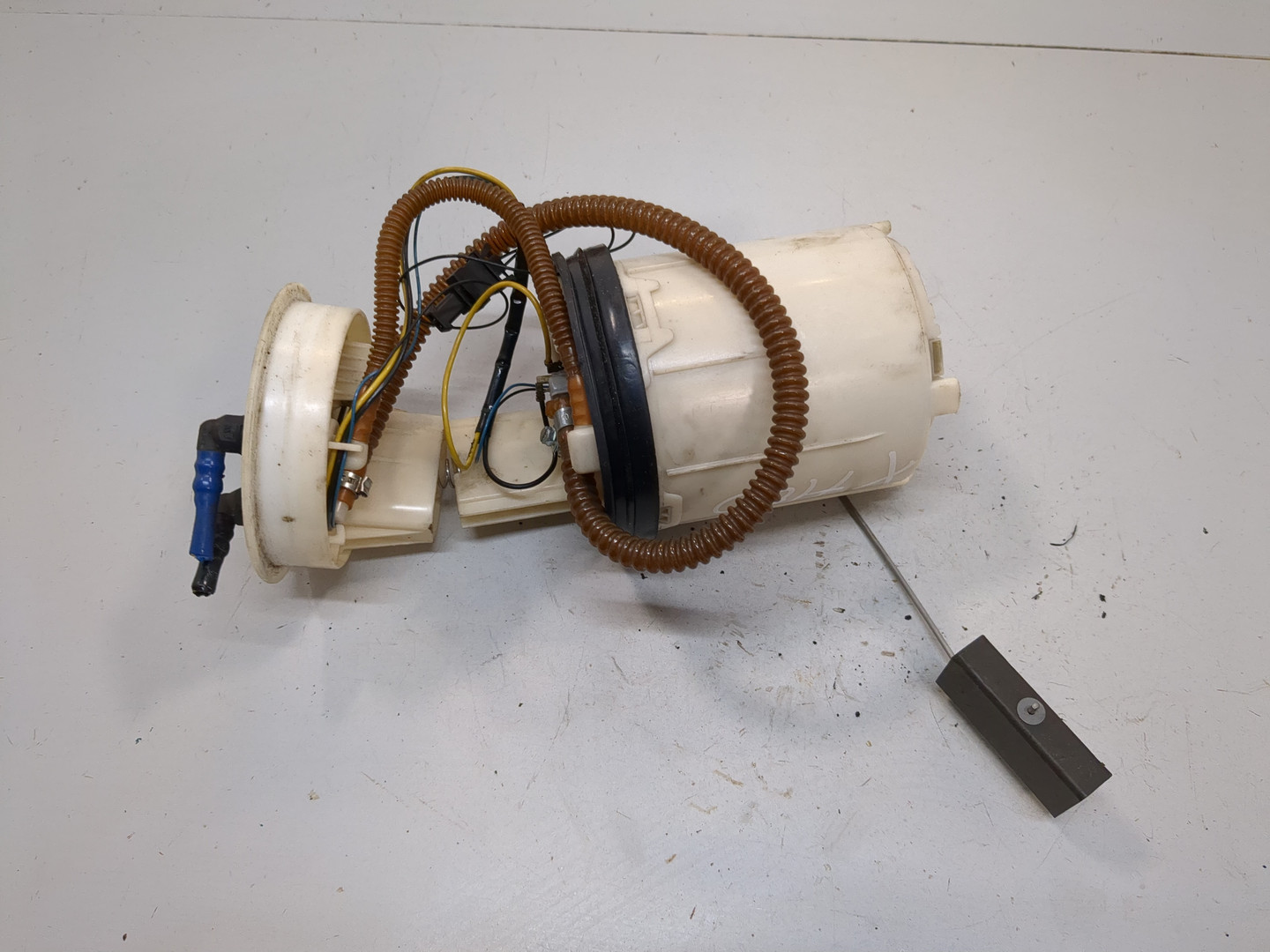 Насос топливный электрический