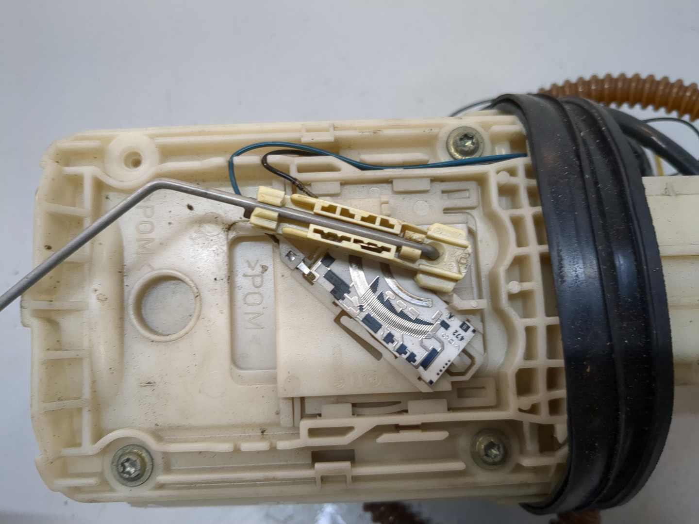 Насос топливный электрический