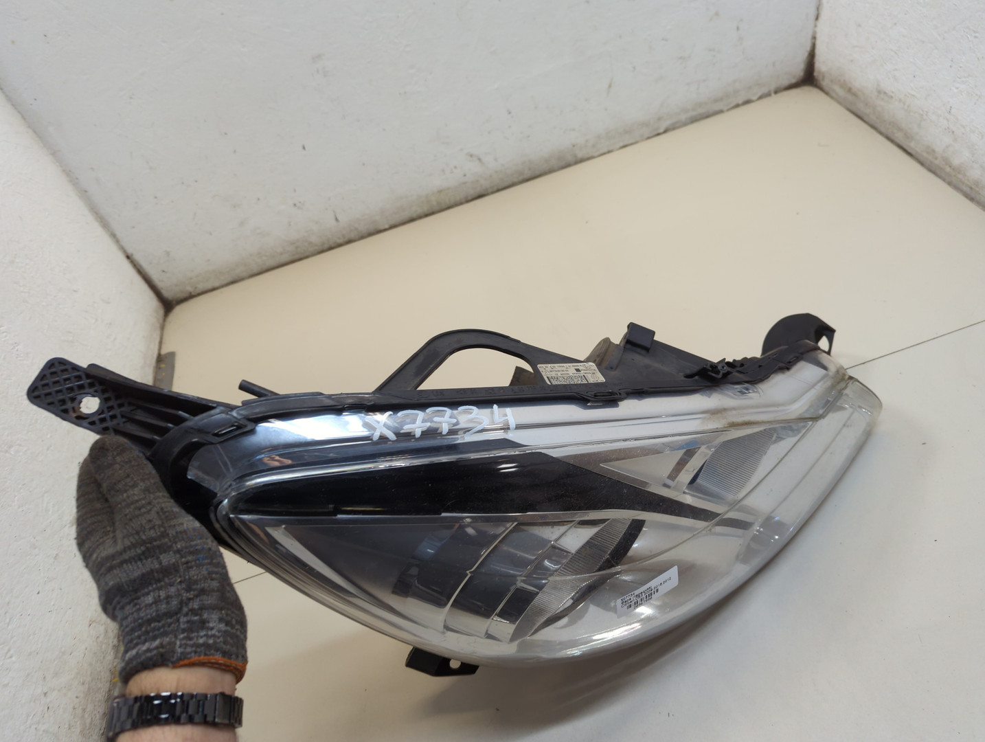 Фара правая