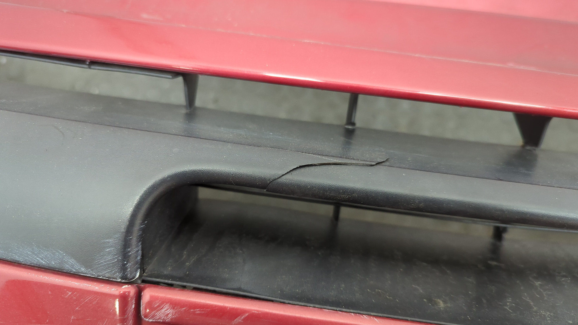 Бампер передний