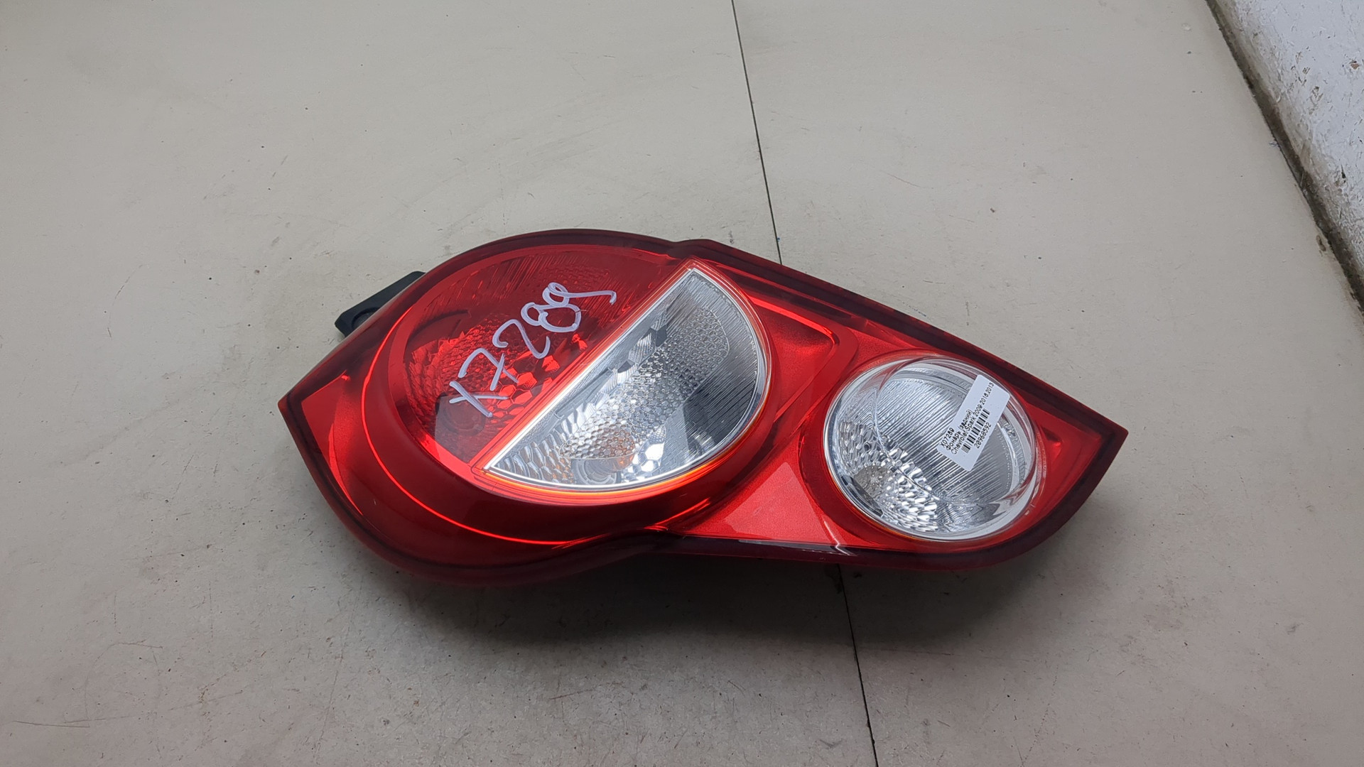 Фонарь задний левый