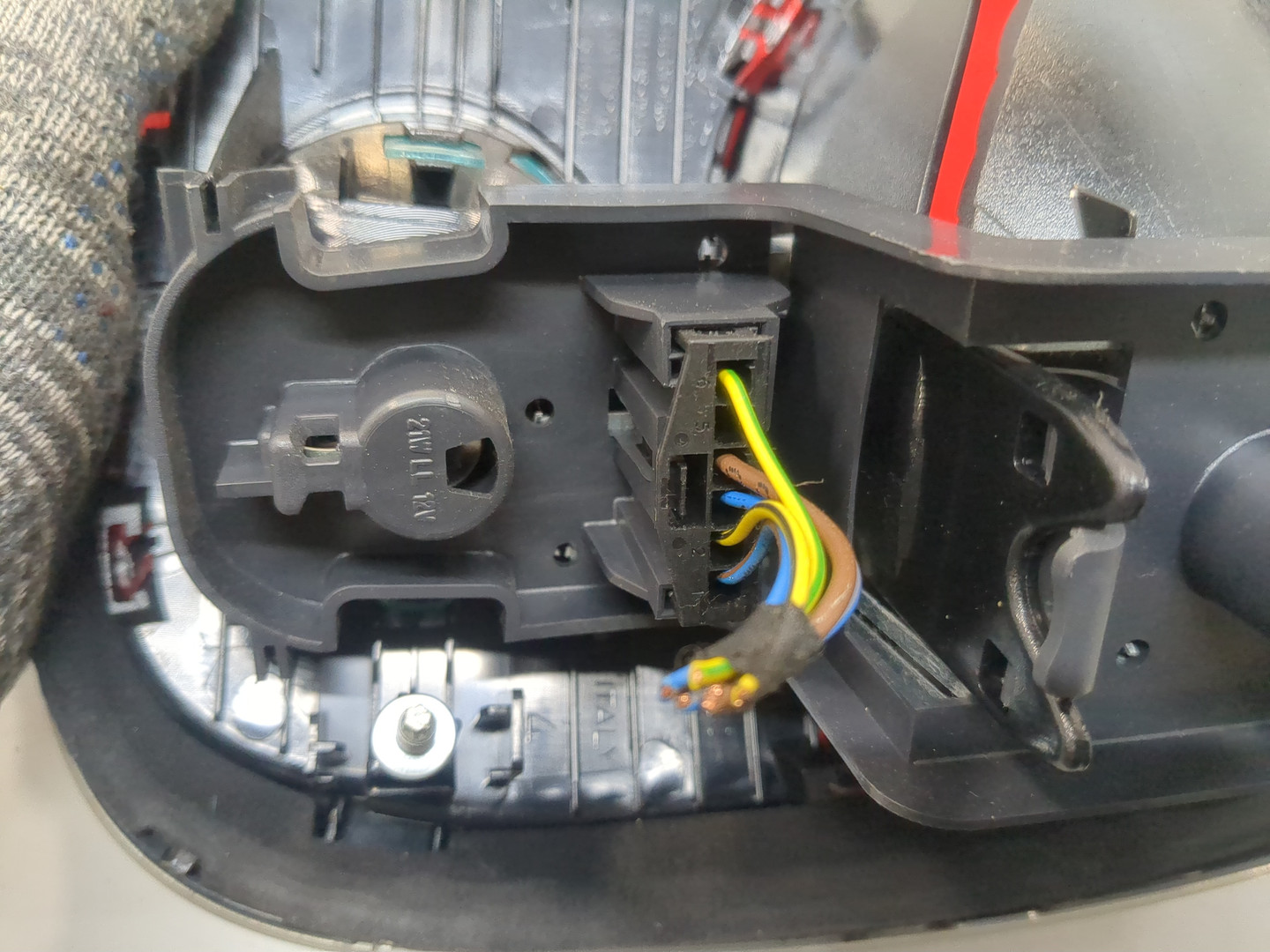 Фонарь задний левый