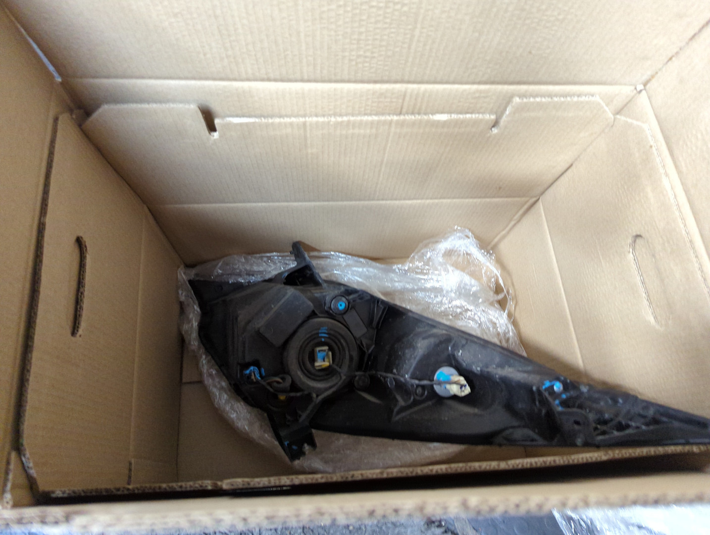 Фара правая