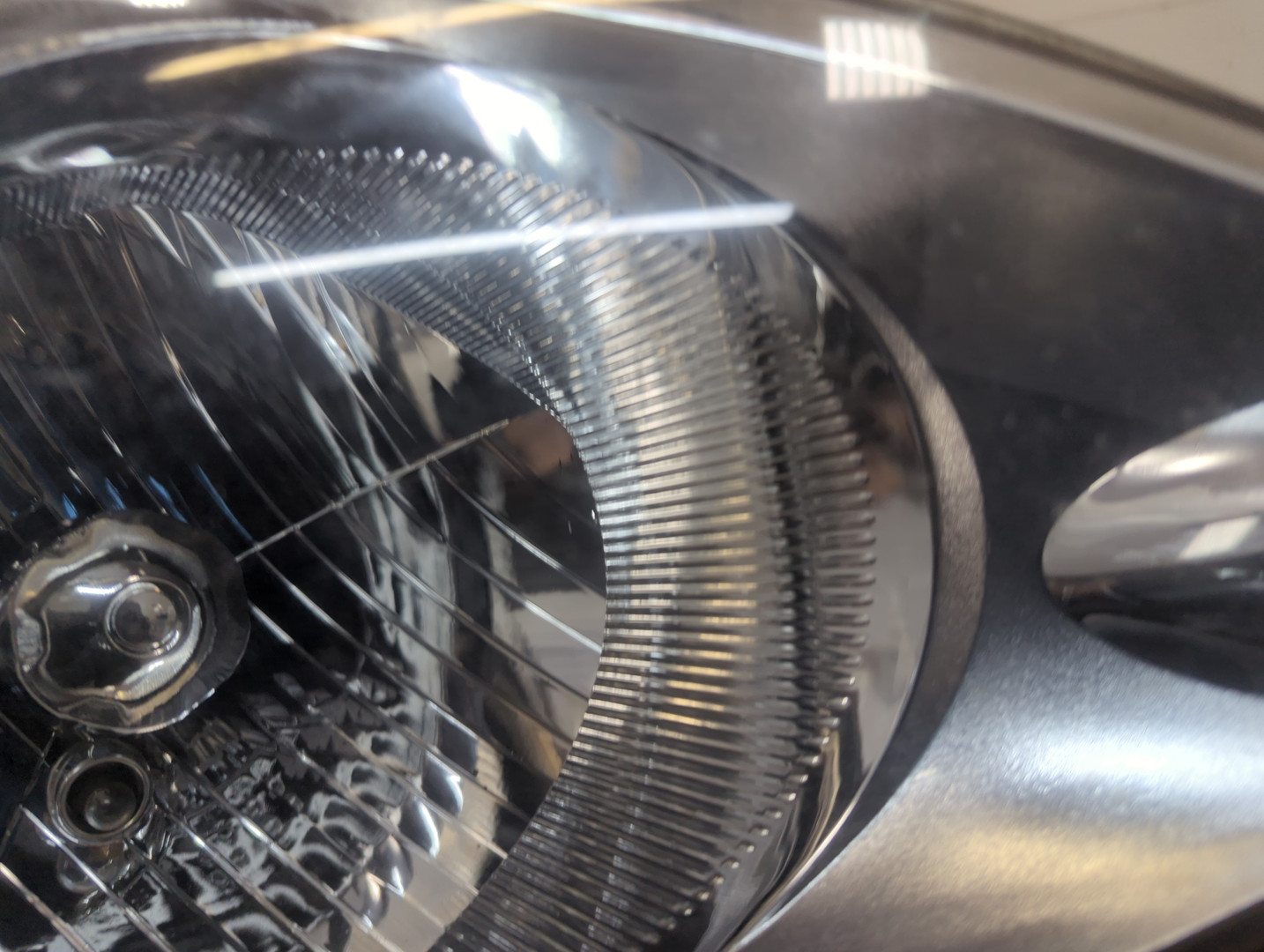 Фара правая