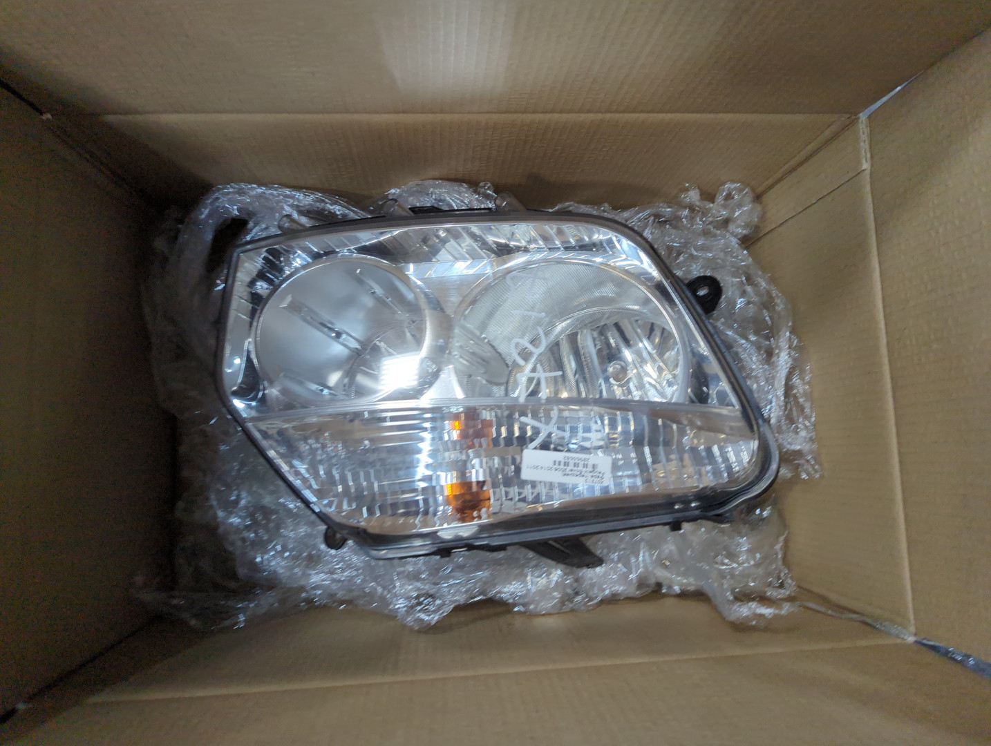 Фара правая