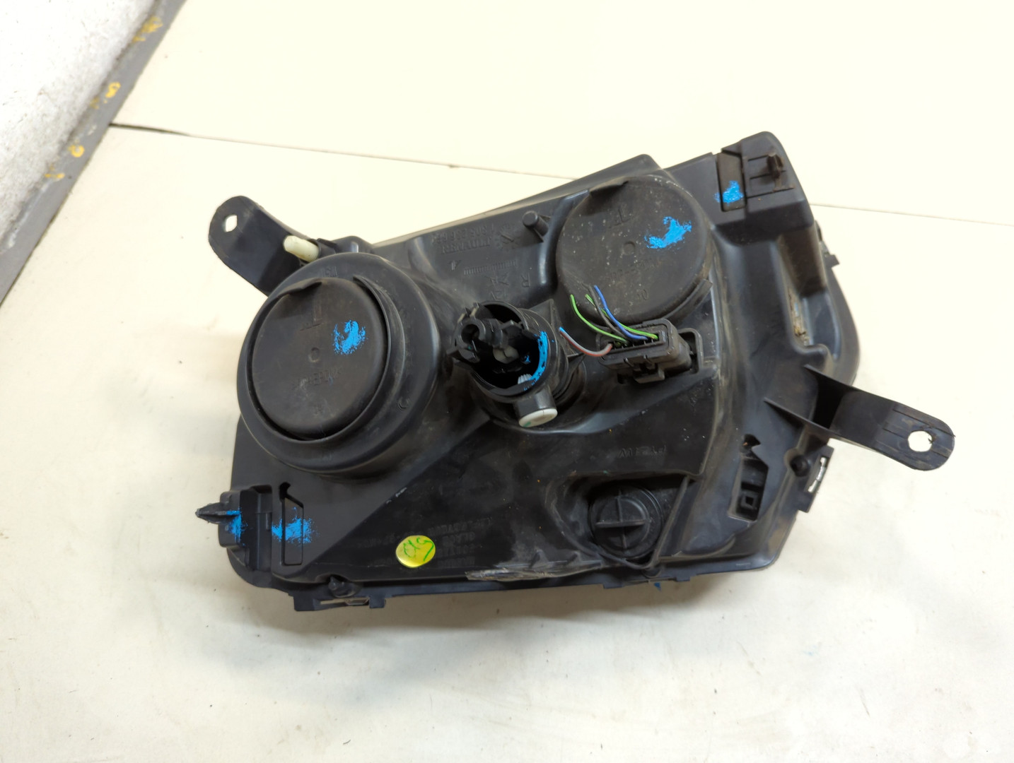 Фара правая