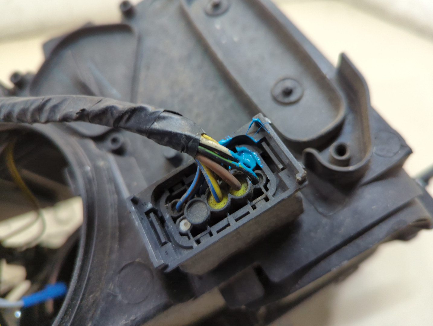 Фара правая