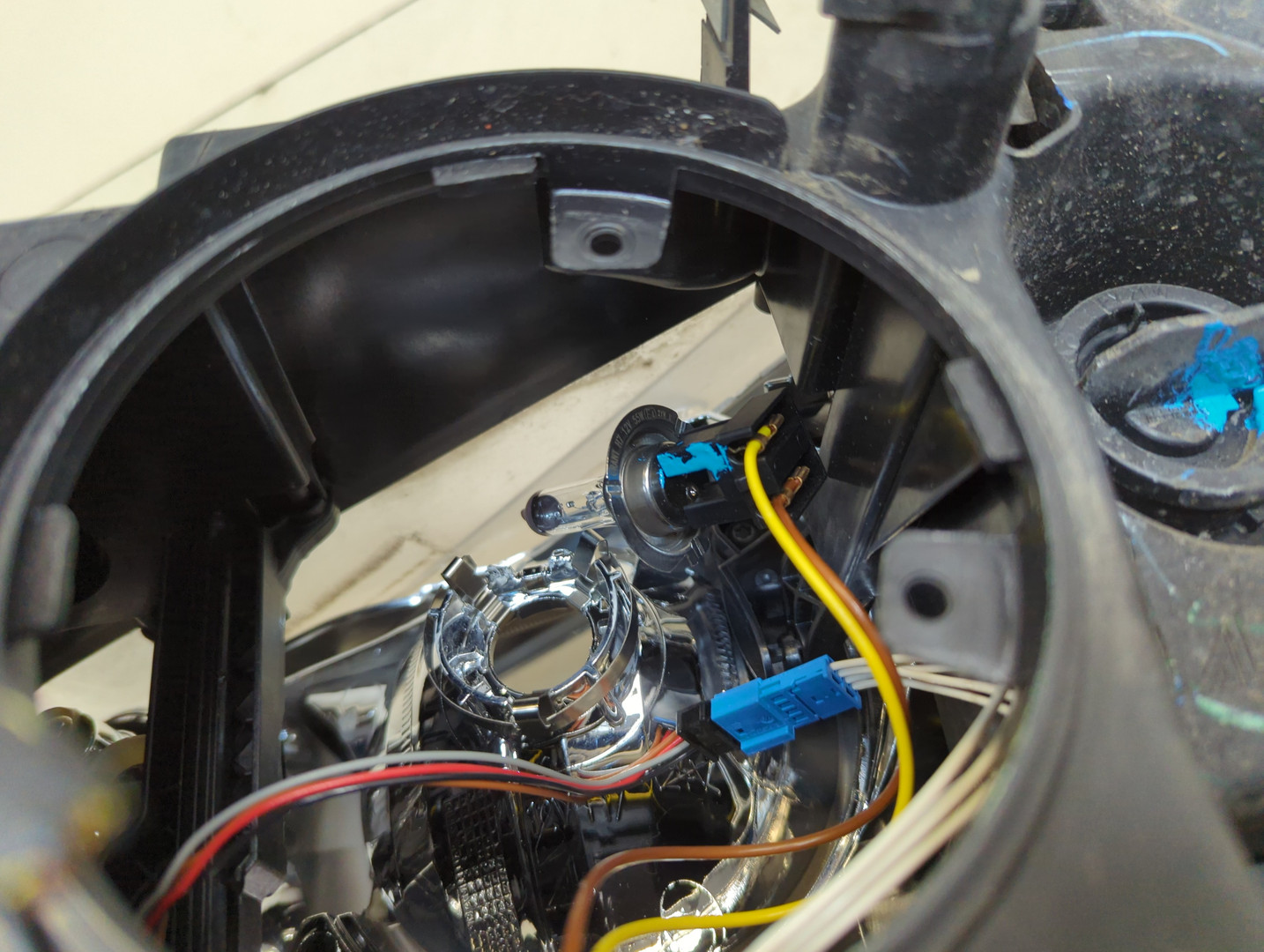 Фара правая