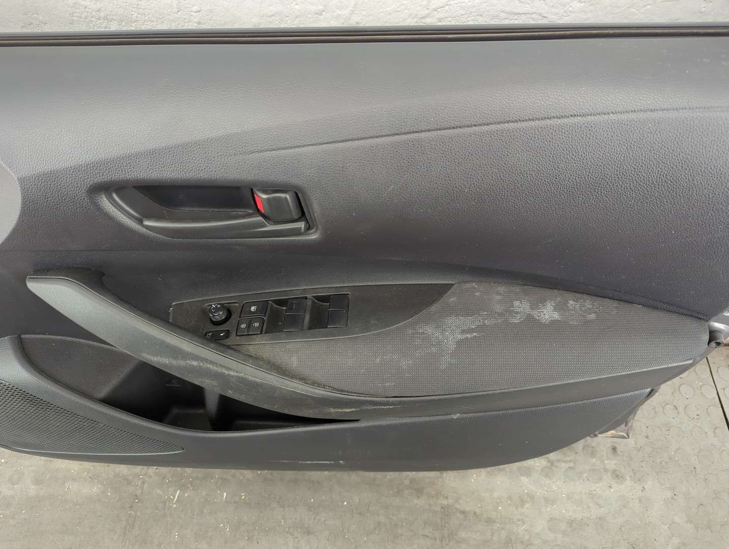 Дверь передняя правая