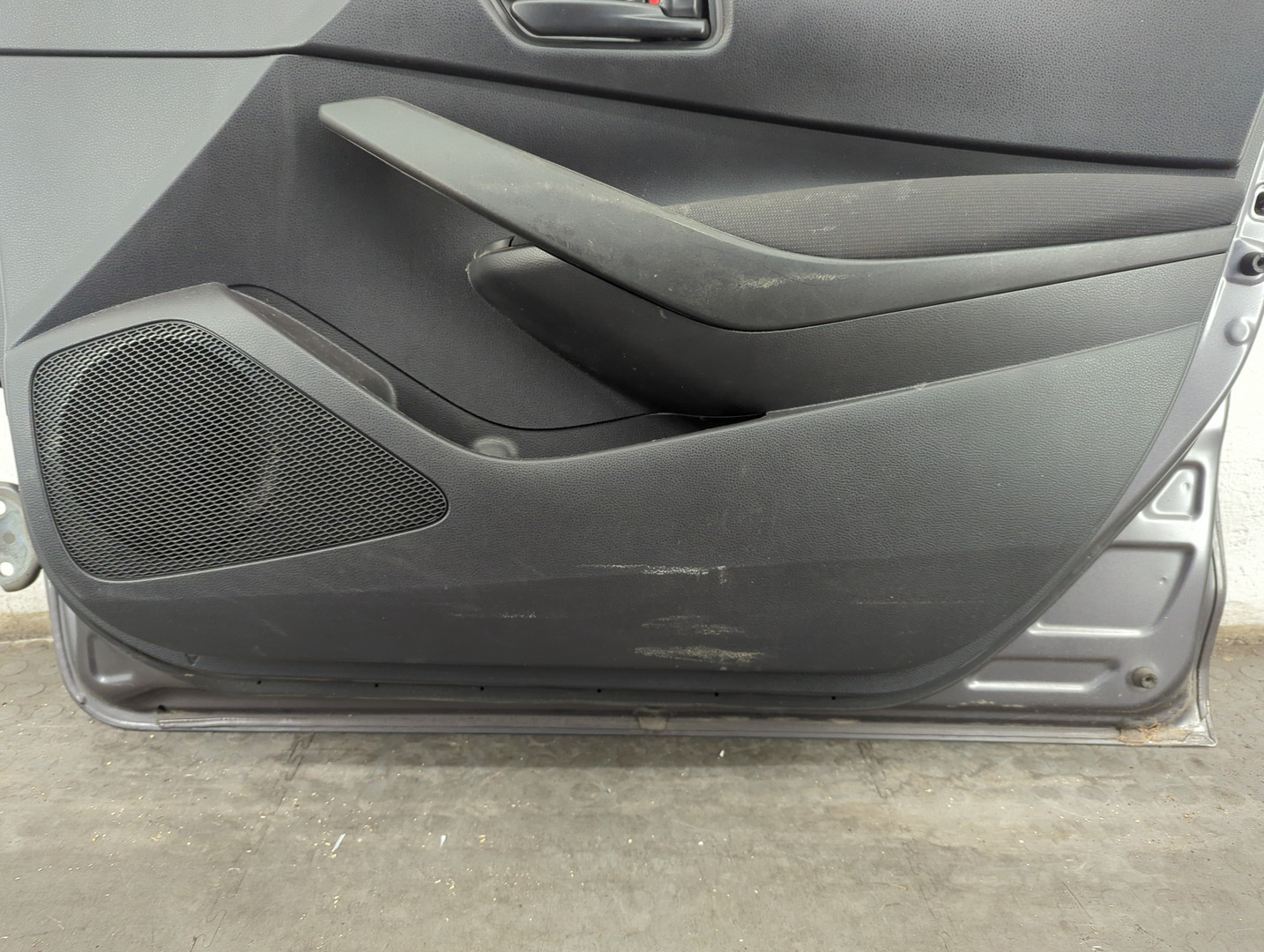 Дверь передняя правая