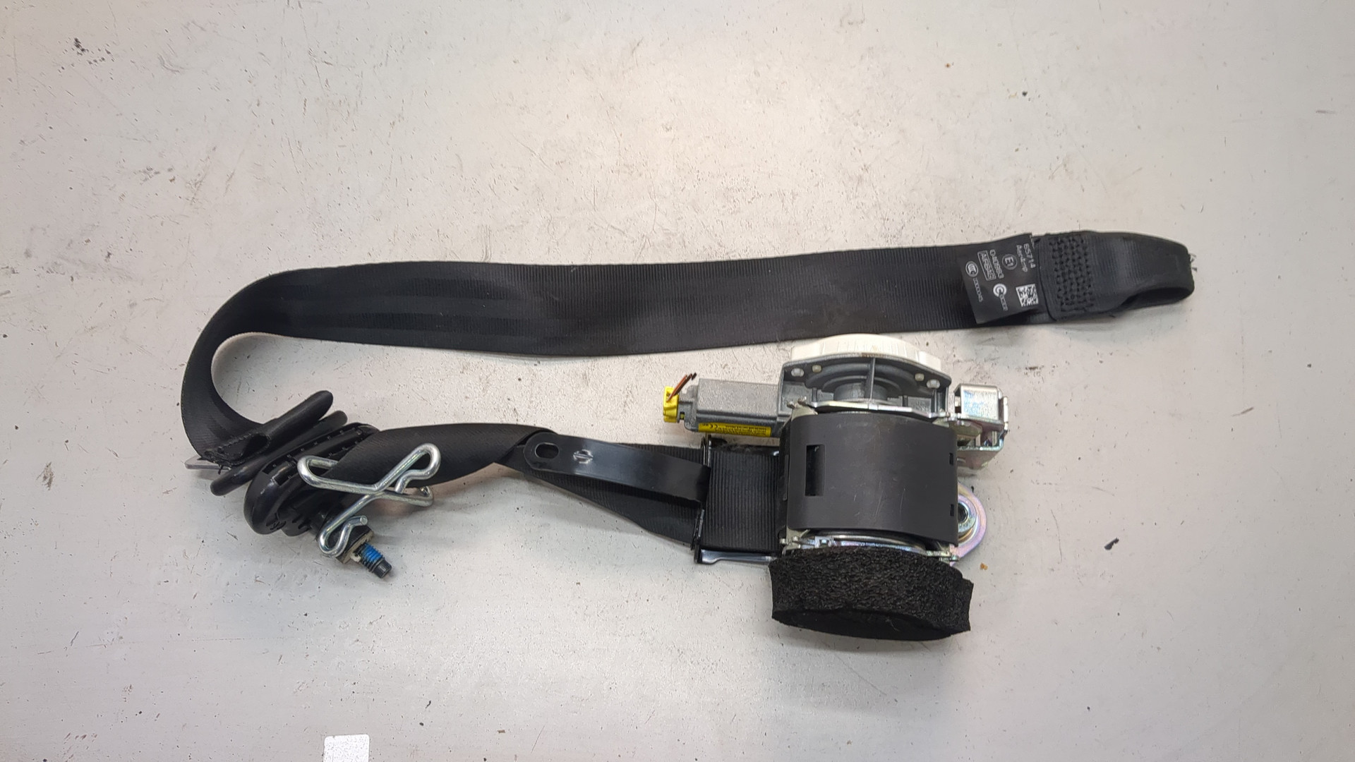 Ремень безопасности