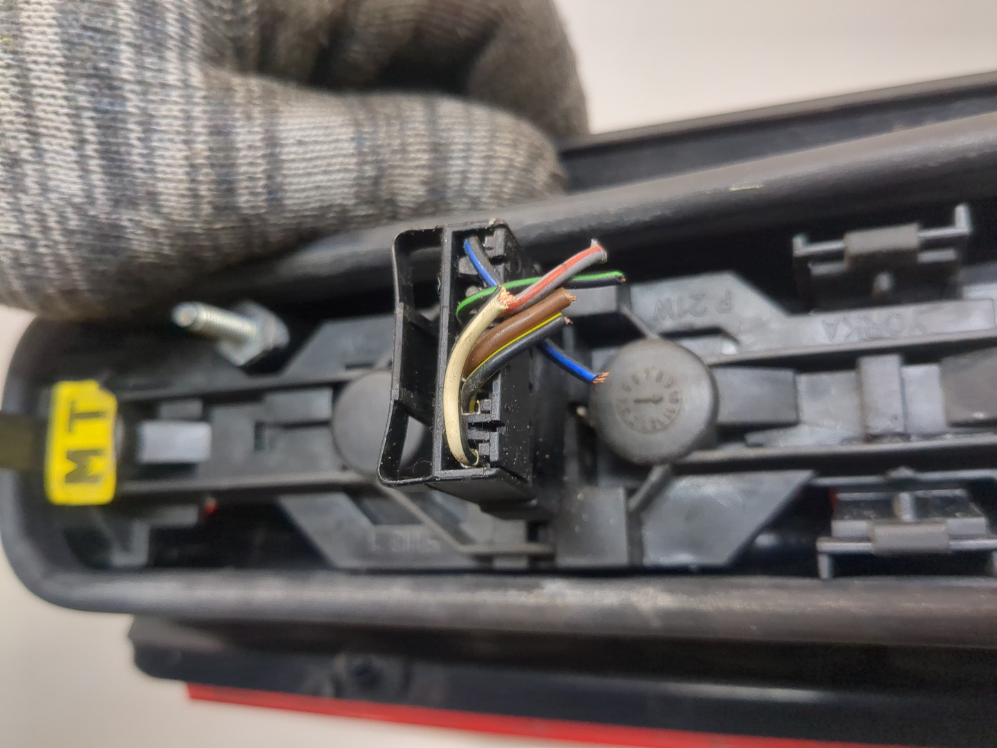 Фонарь задний правый