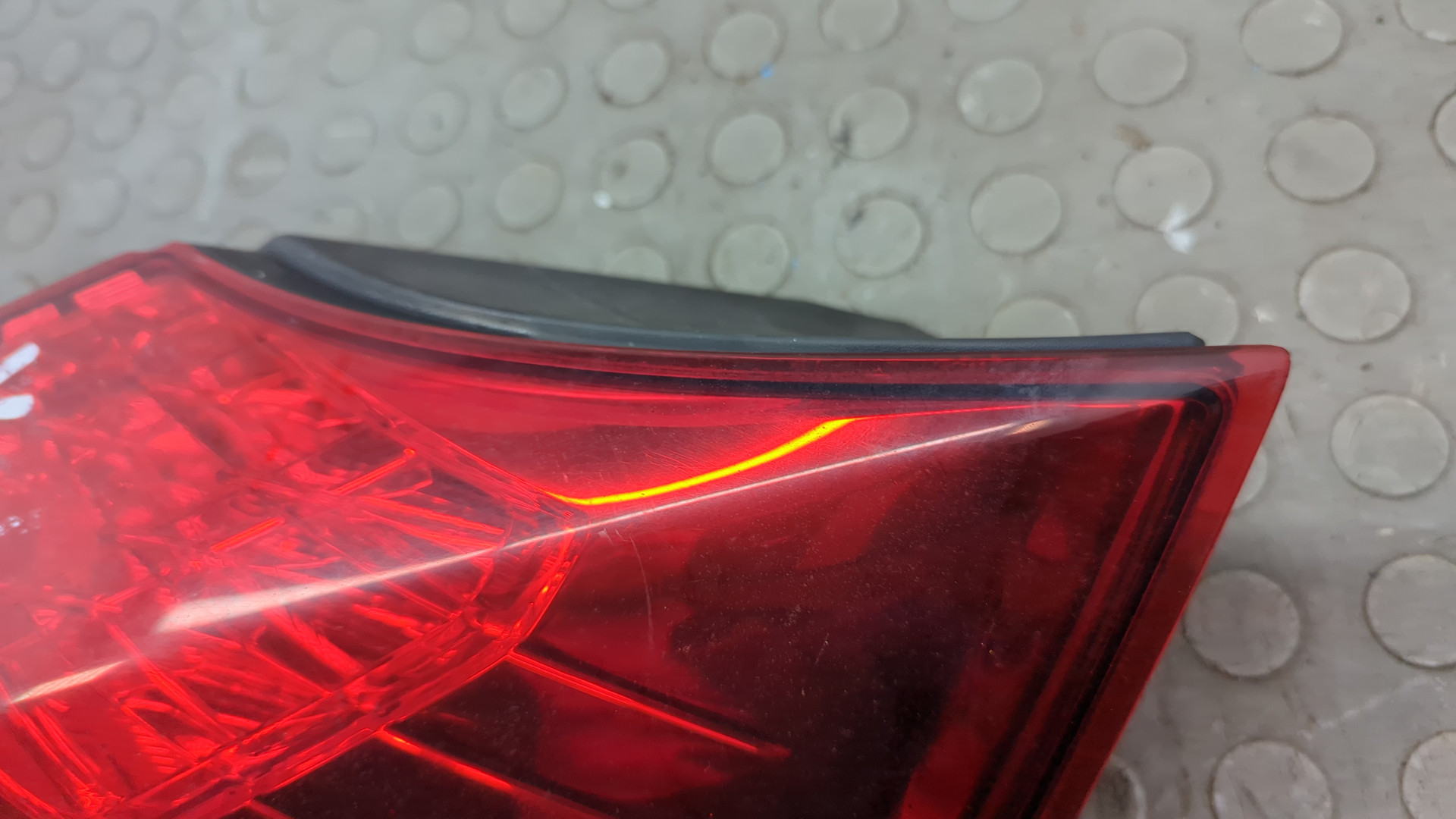 Фонарь задний правый