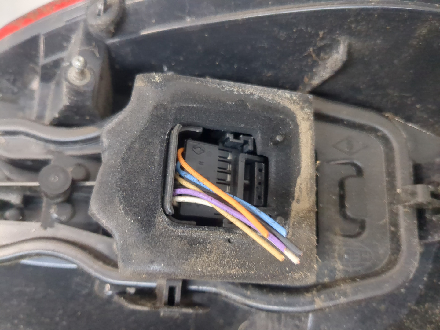 Фонарь задний правый