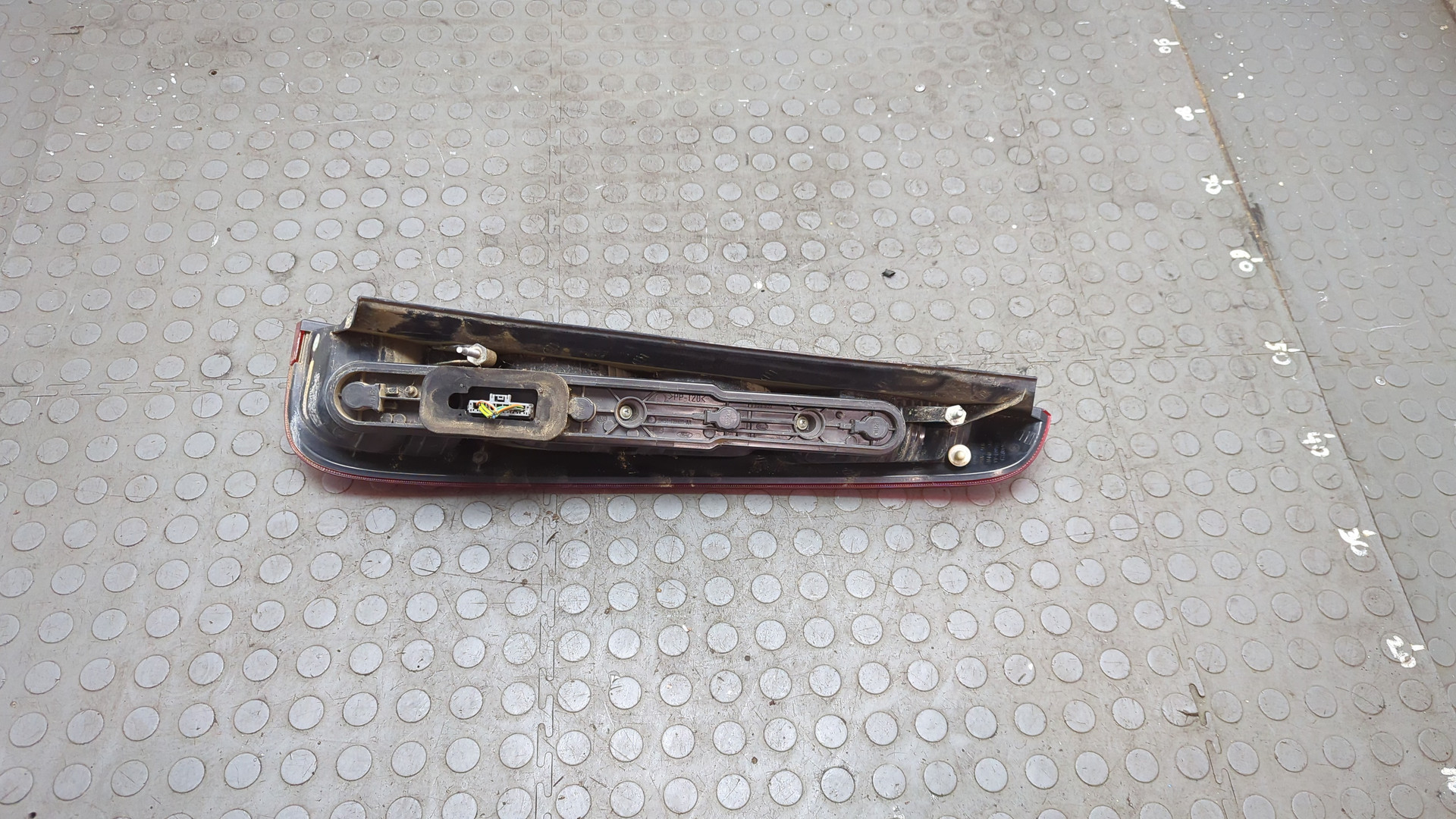 Фонарь задний левый