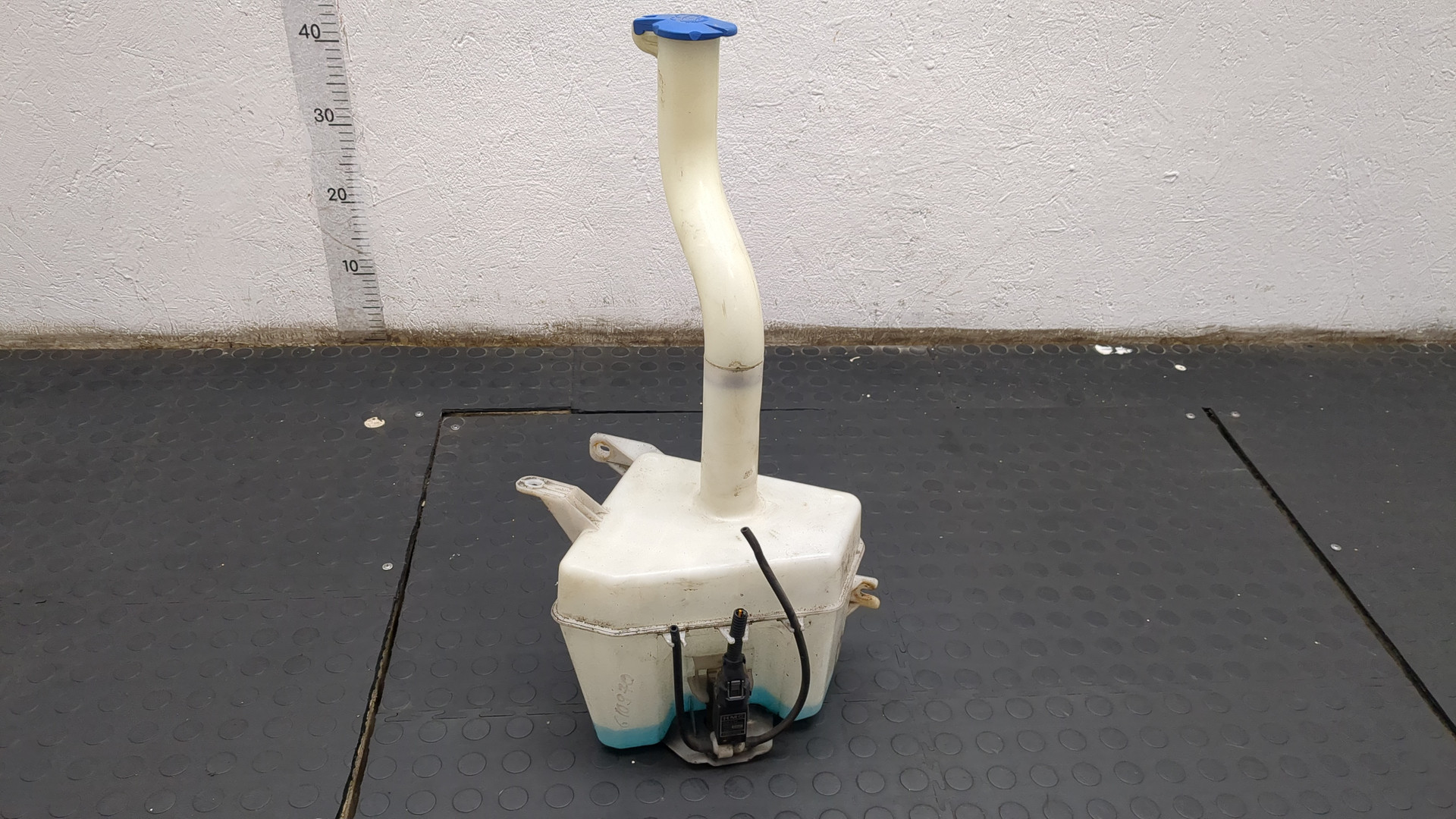 Бачок омывателя лобового стекла