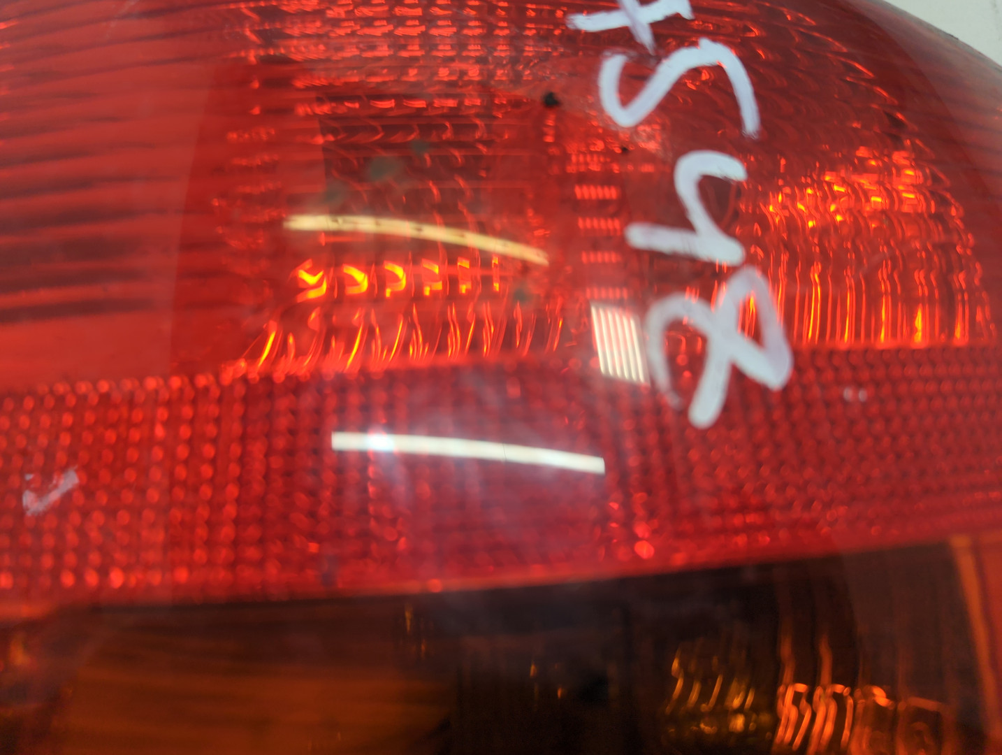 Фонарь задний правый