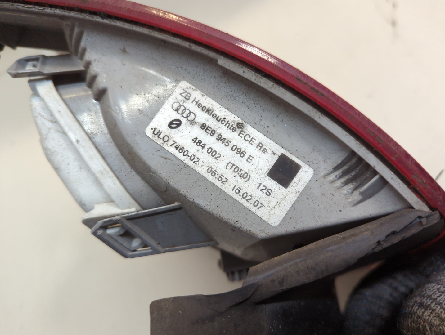 Фонарь задний правый