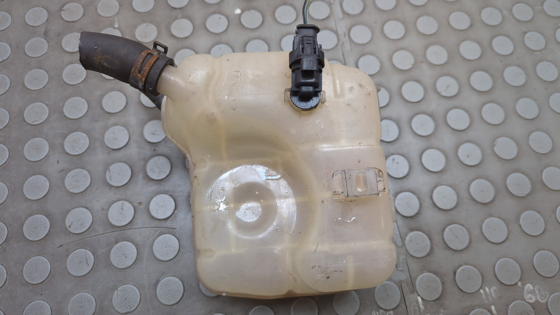 Бачок расширительный