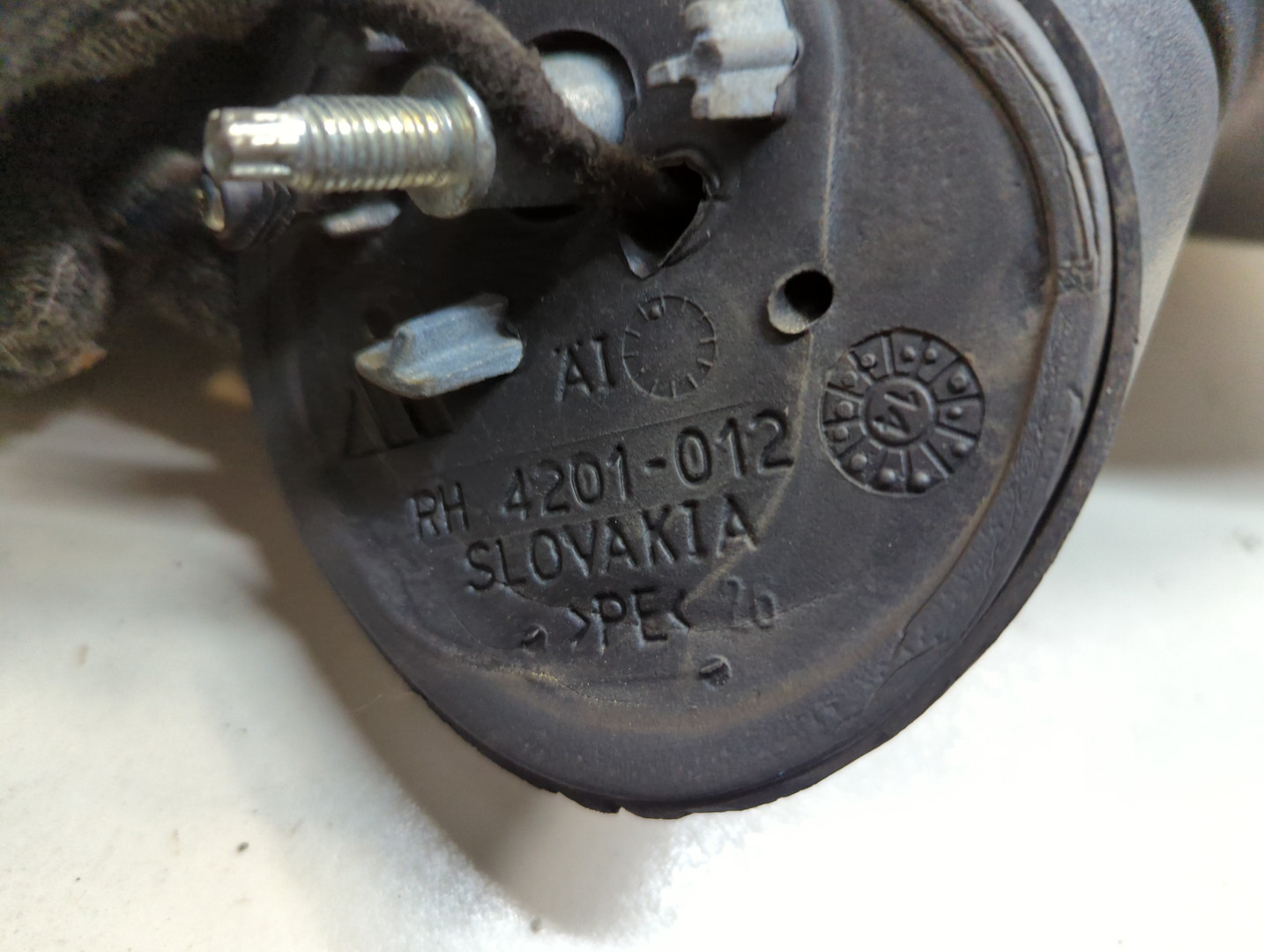 Зеркало правое электрическое