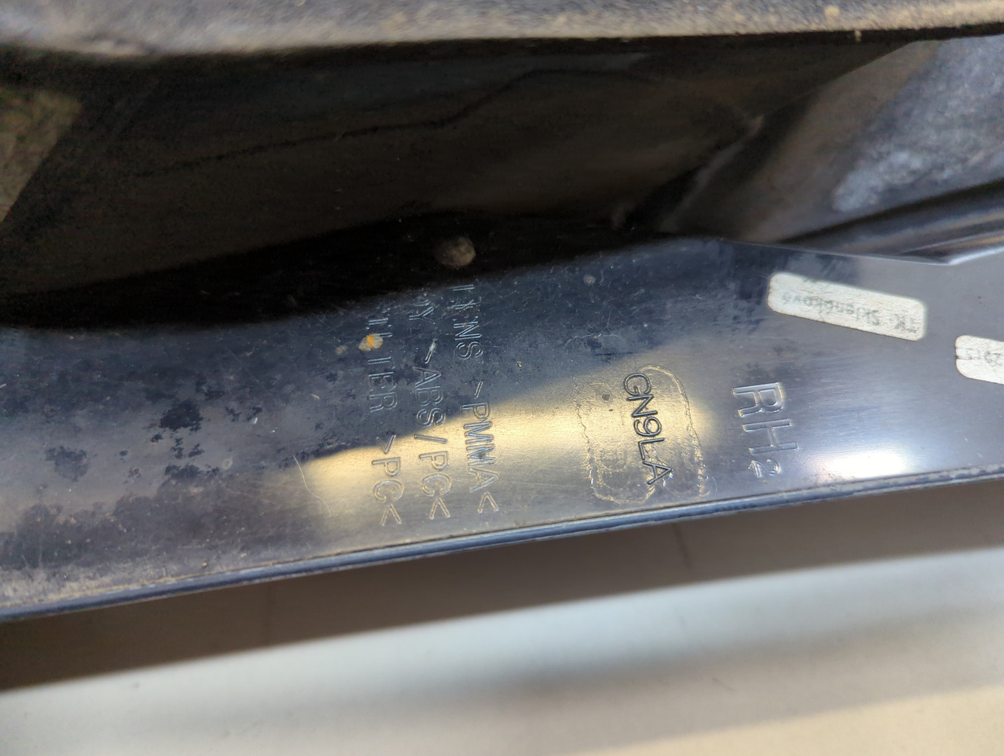 Фонарь задний правый