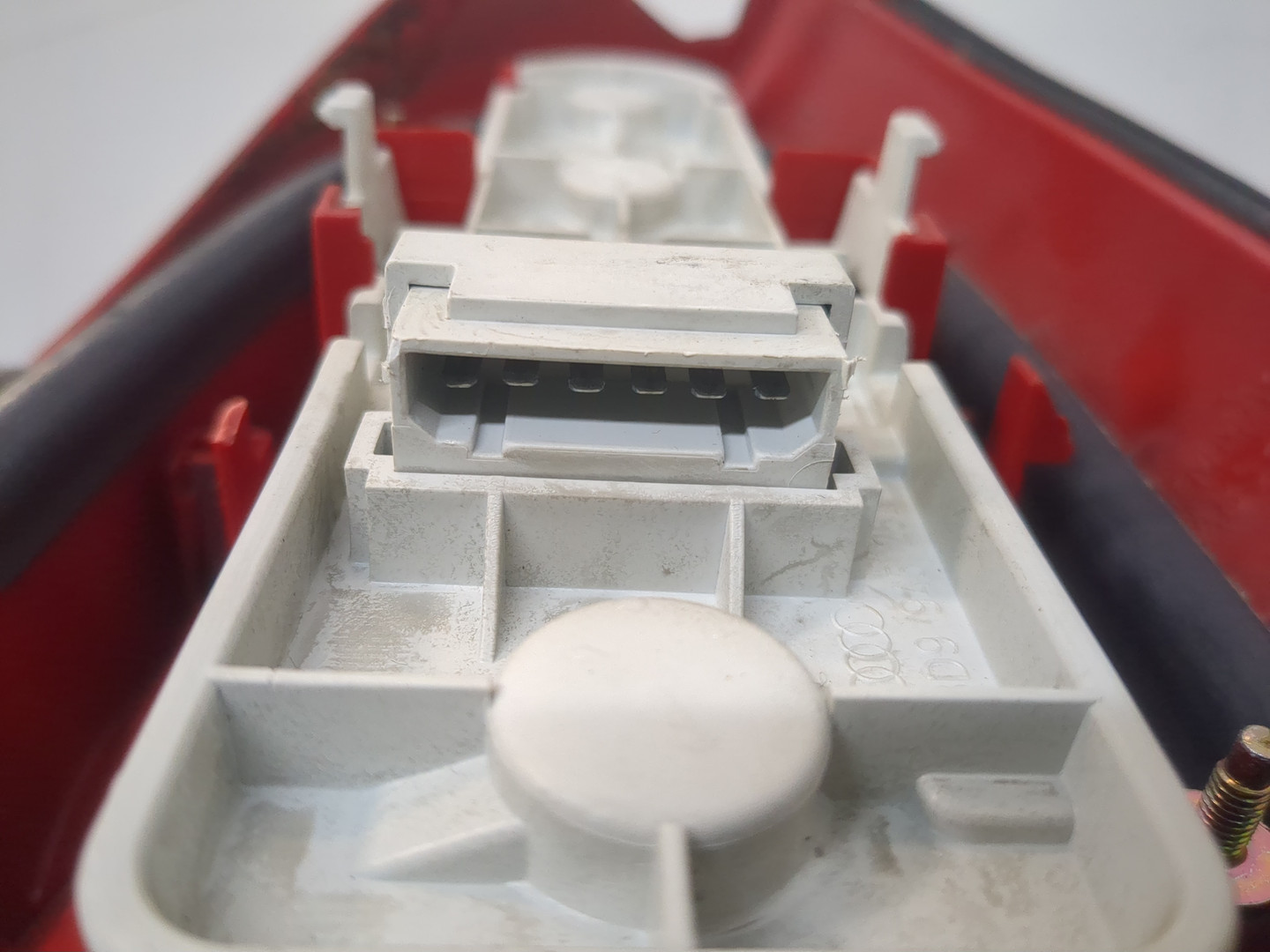 Фонарь задний левый