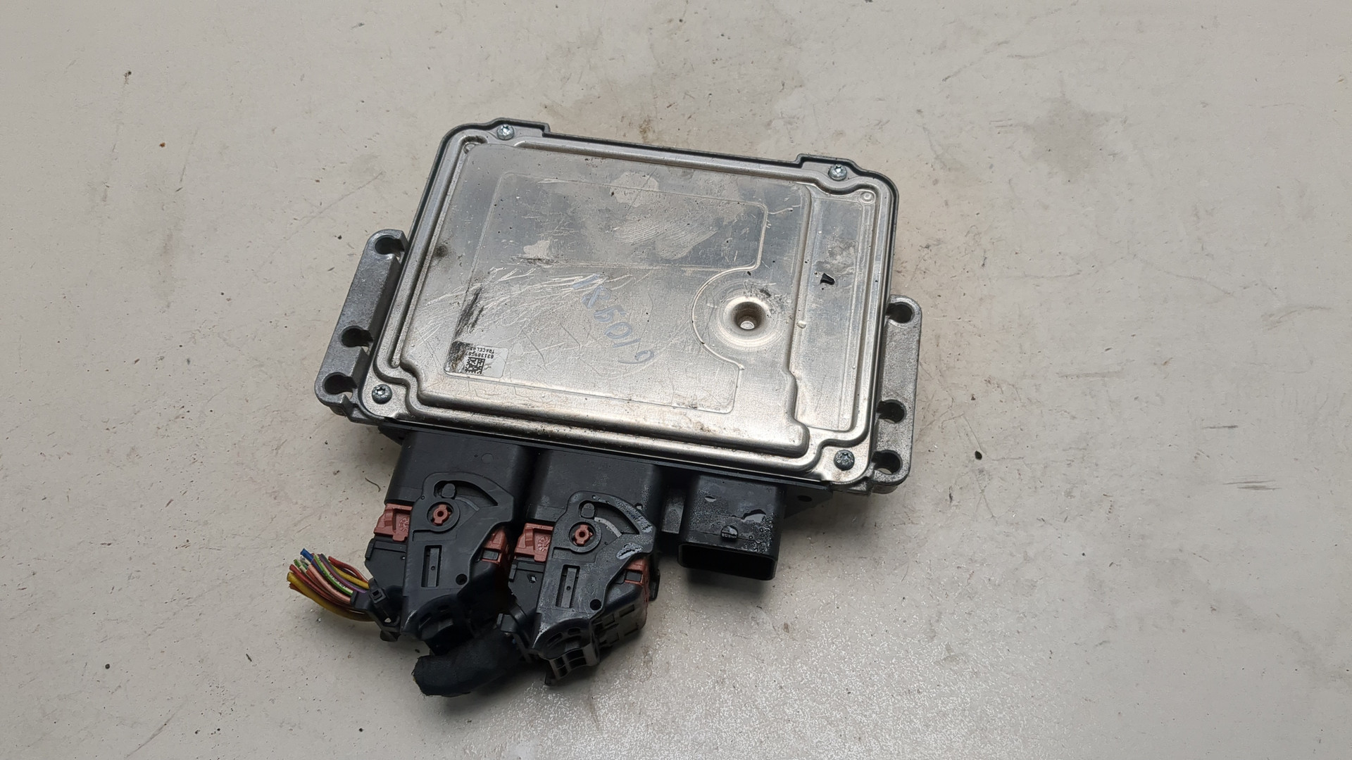 Блок управления двигателем