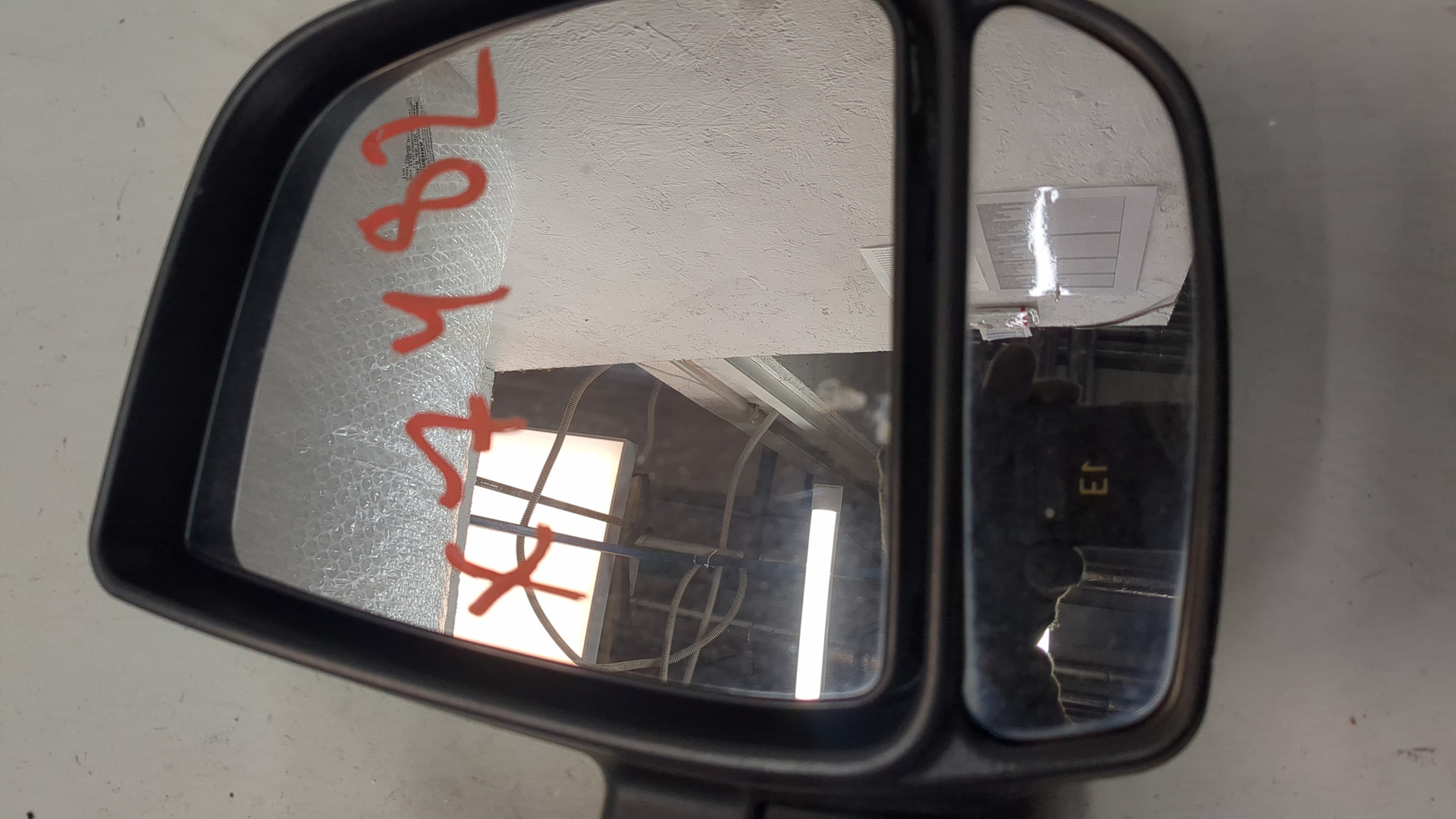 Зеркало правое электрическое
