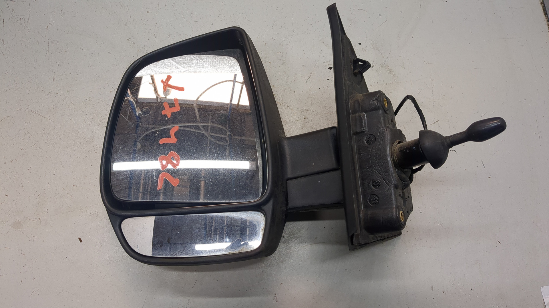 Зеркало левое электрическое