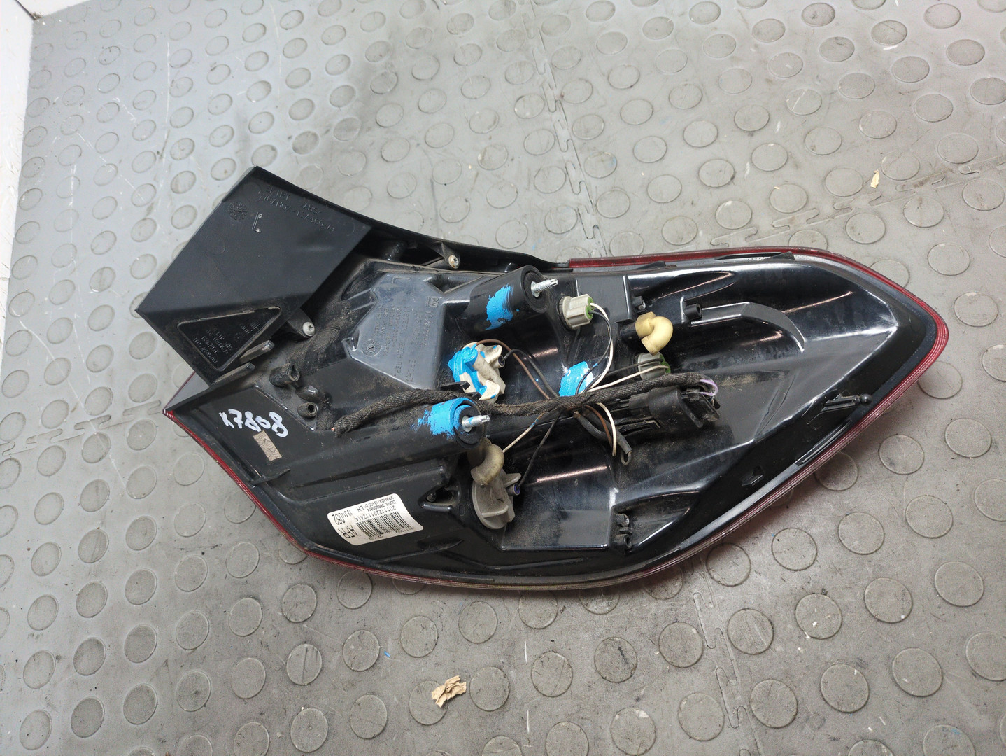 Фонарь задний левый