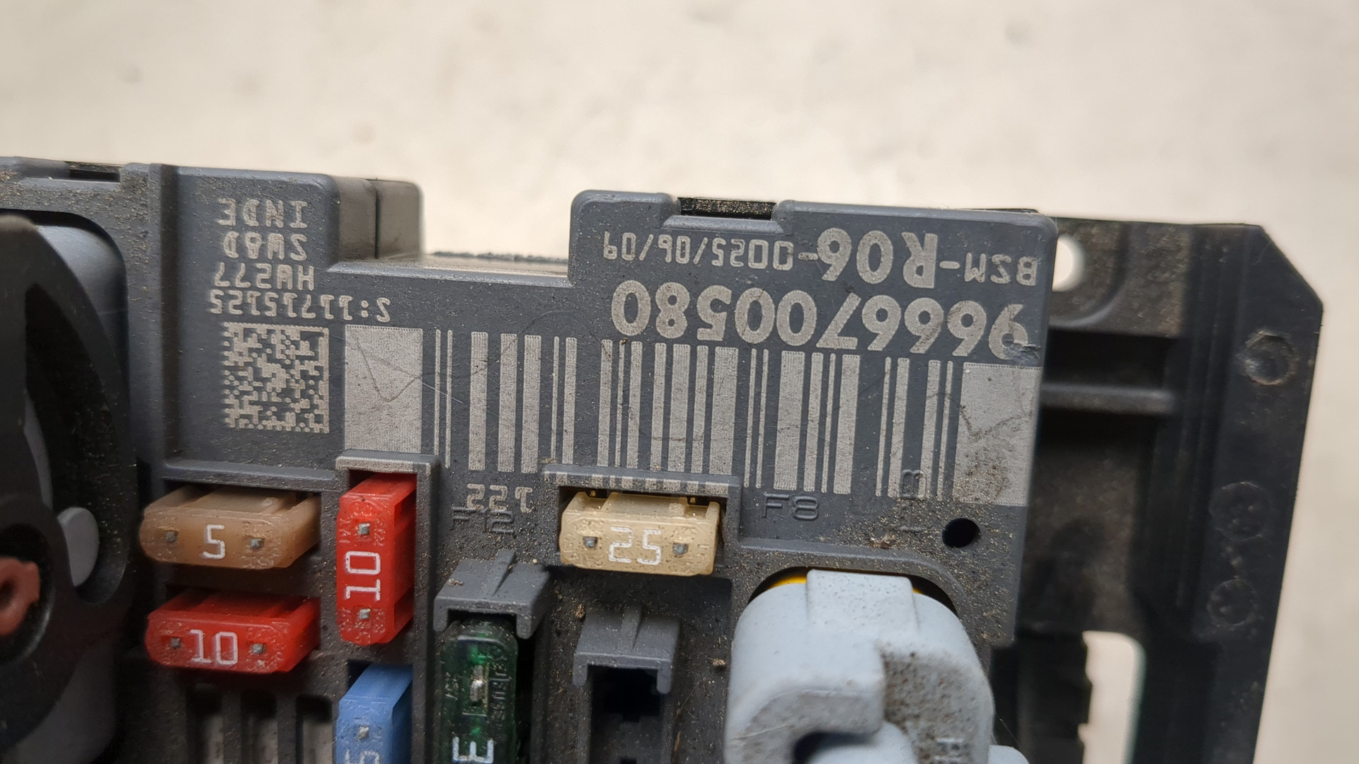 Блок предохранителей