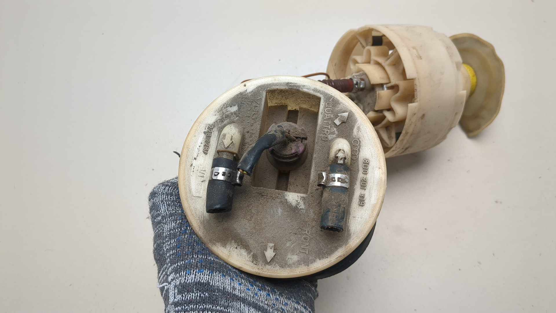 Насос топливный электрический