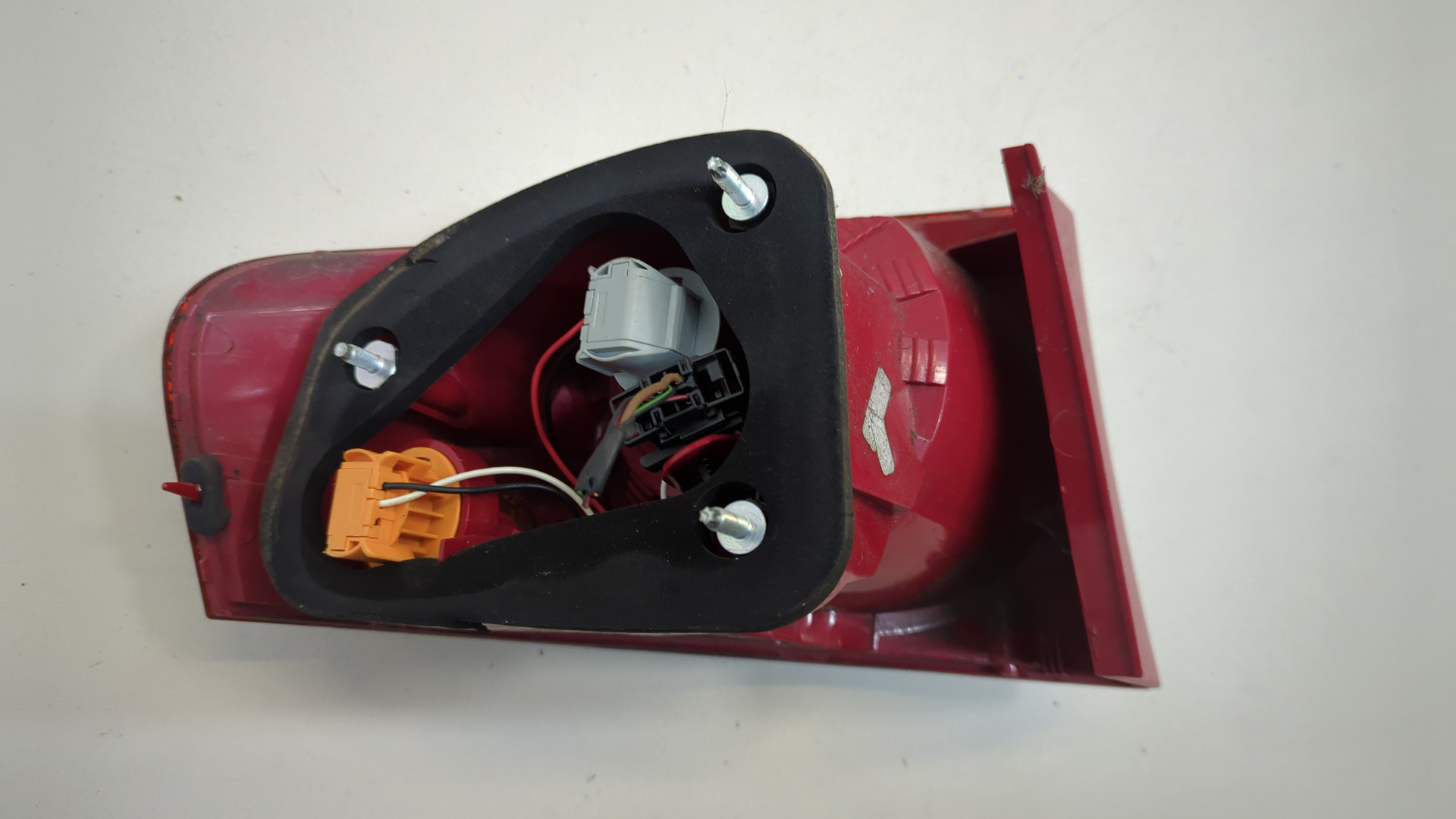 Фонарь задний правый