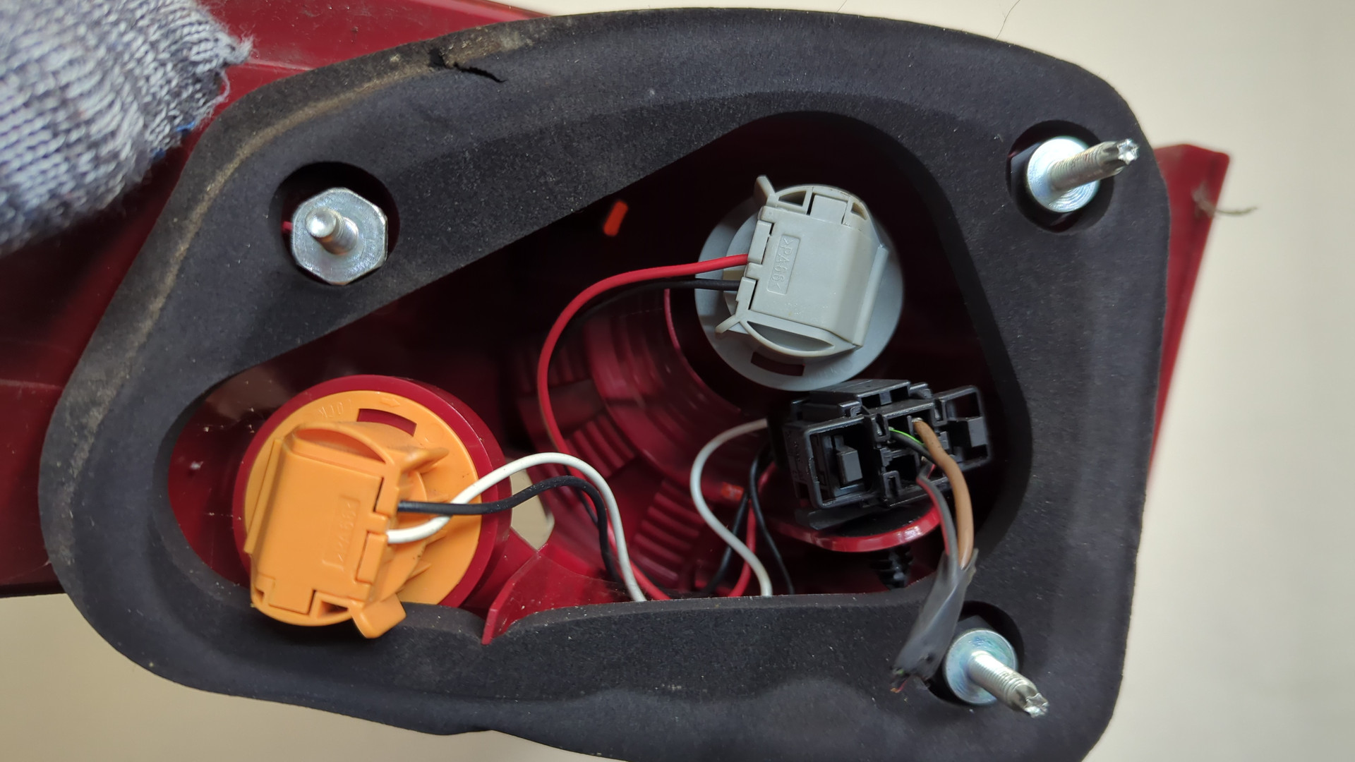 Фонарь задний правый