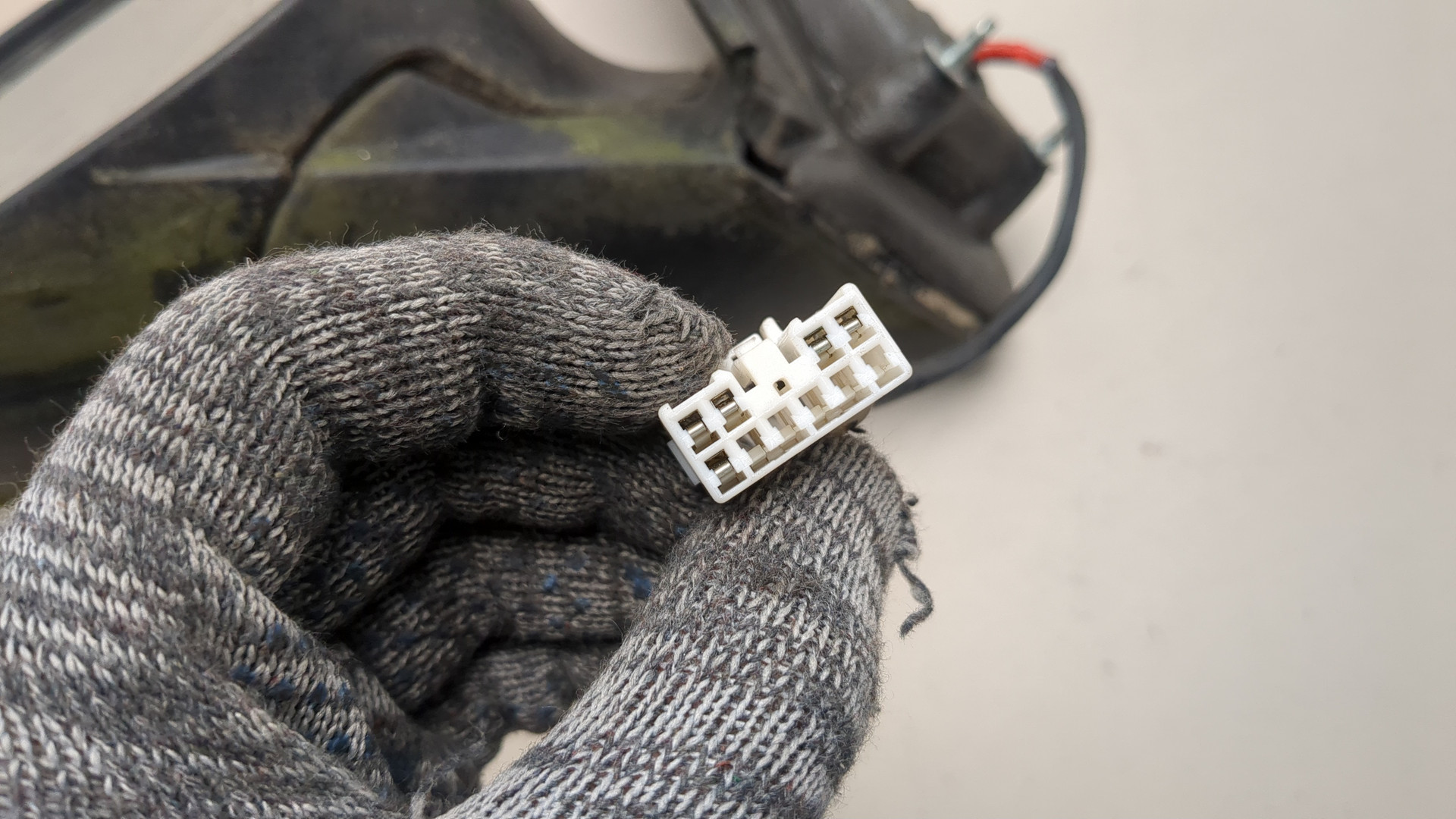 Зеркало левое электрическое